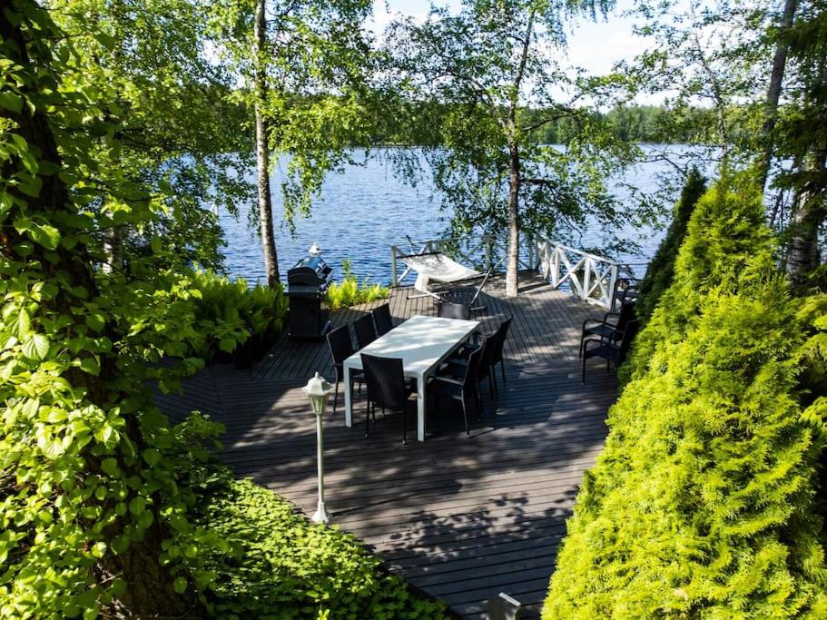 Villa Kesätie - Lakeside Paradise
