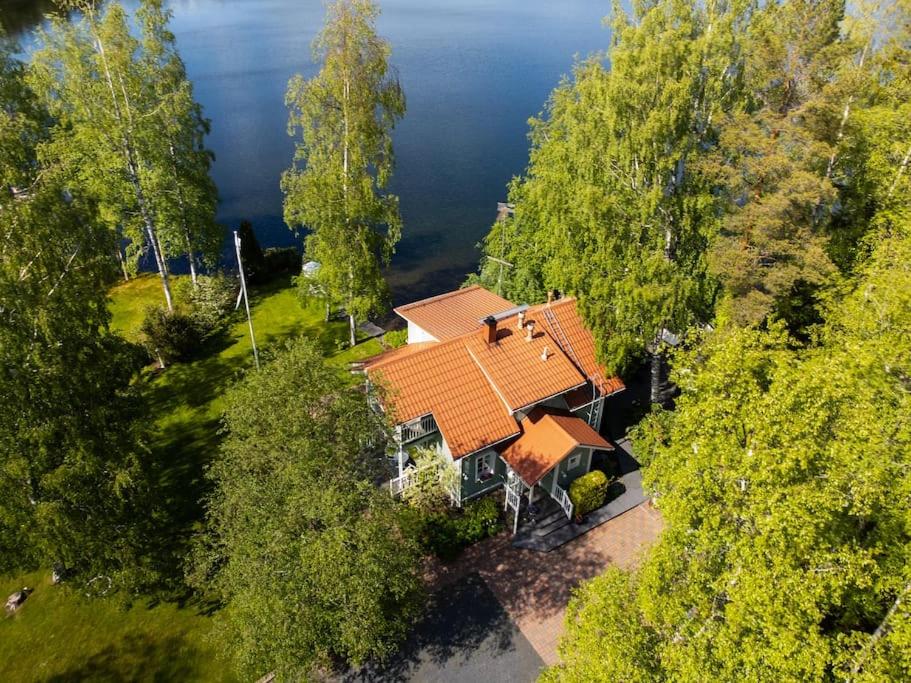 Villa Kesätie - Lakeside Paradise