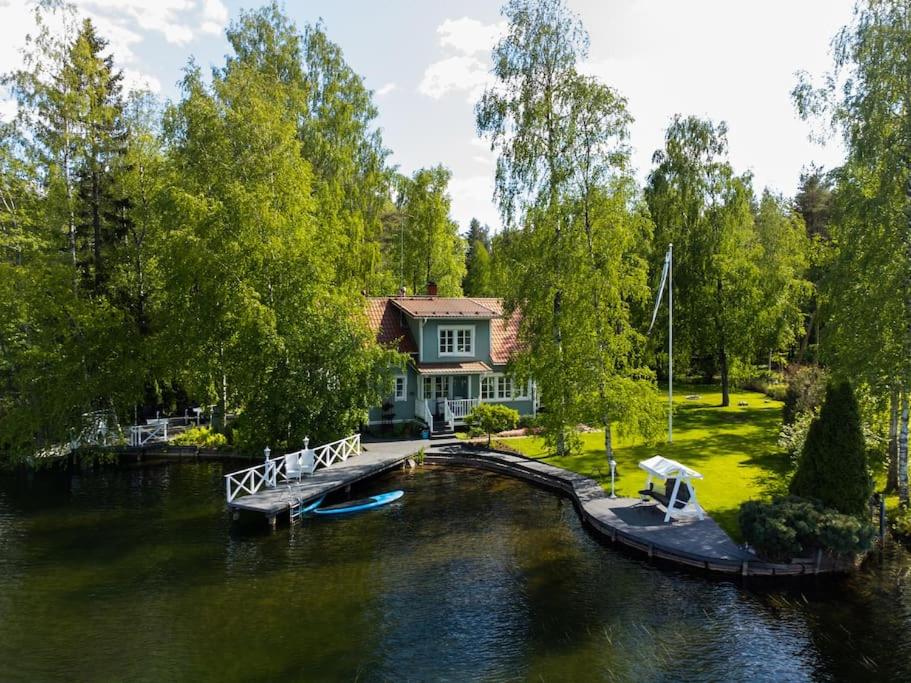 Villa Kesätie - Lakeside Paradise