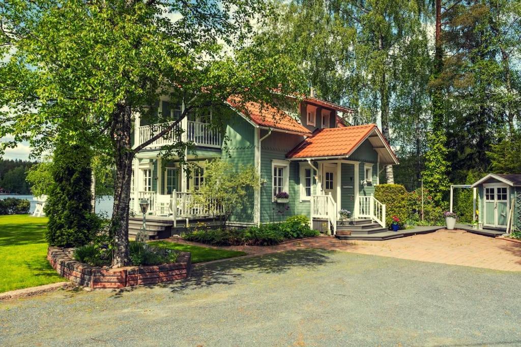Villa Kesätie - Lakeside Paradise