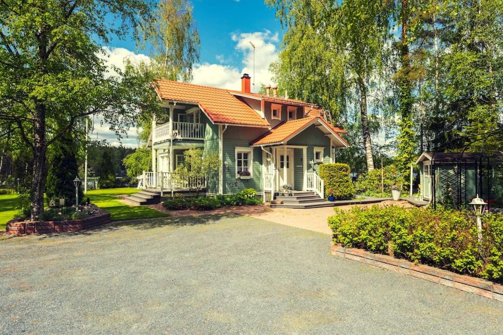 Villa Kesätie - Lakeside Paradise
