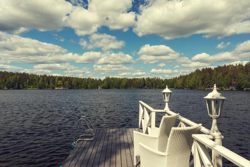 Villa Kesätie - Lakeside Paradise
