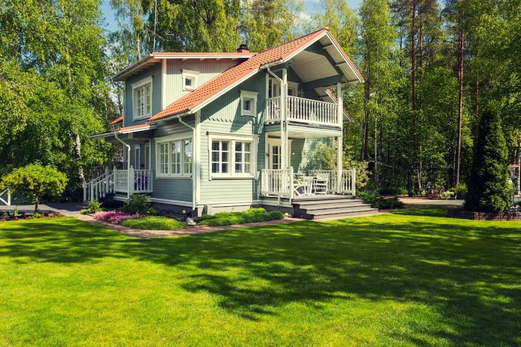 Villa Kesätie - Lakeside Paradise