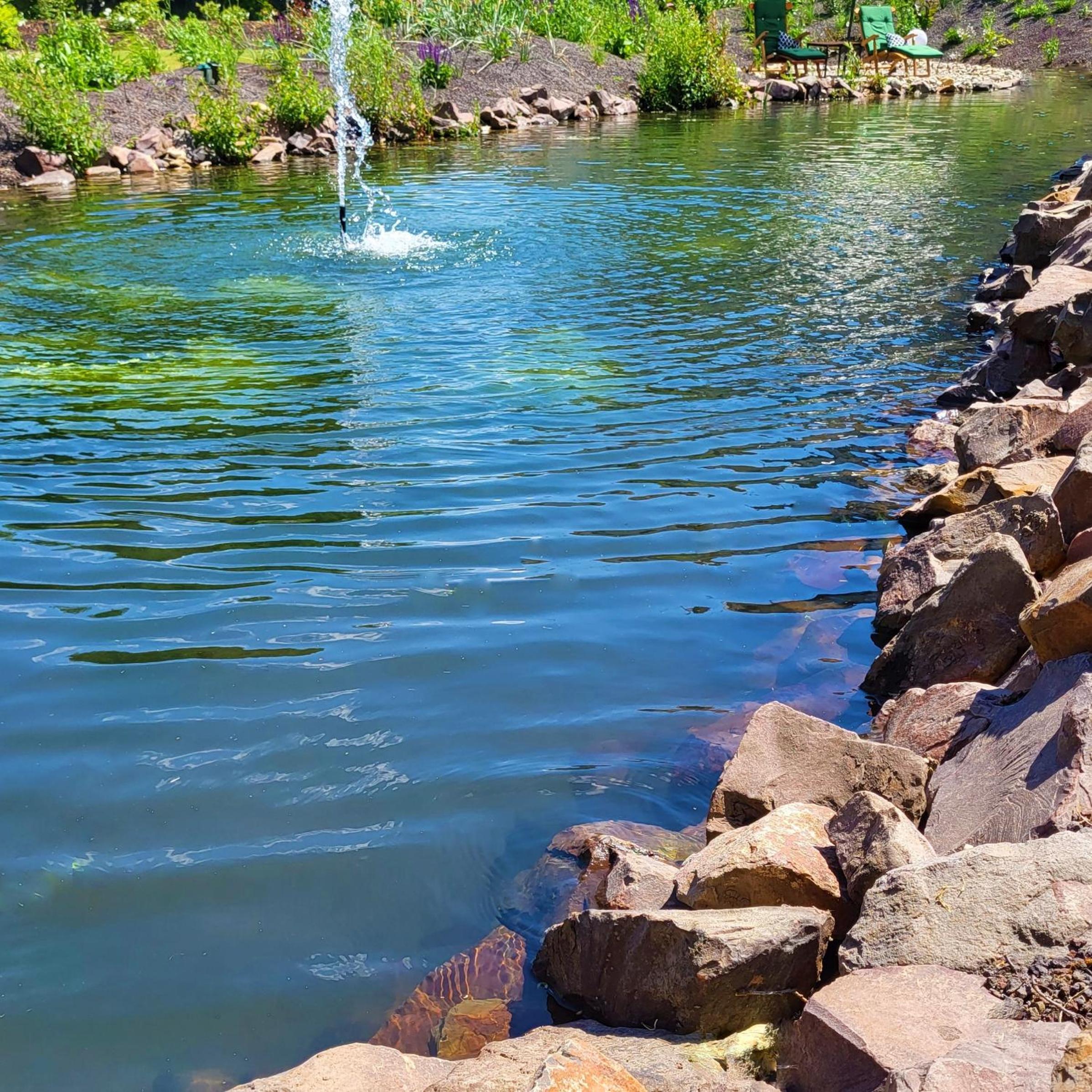 Komfort Ferienwohnungen mit Wellness-Garten - Gästehaus am Bachlauf - Losheim am See