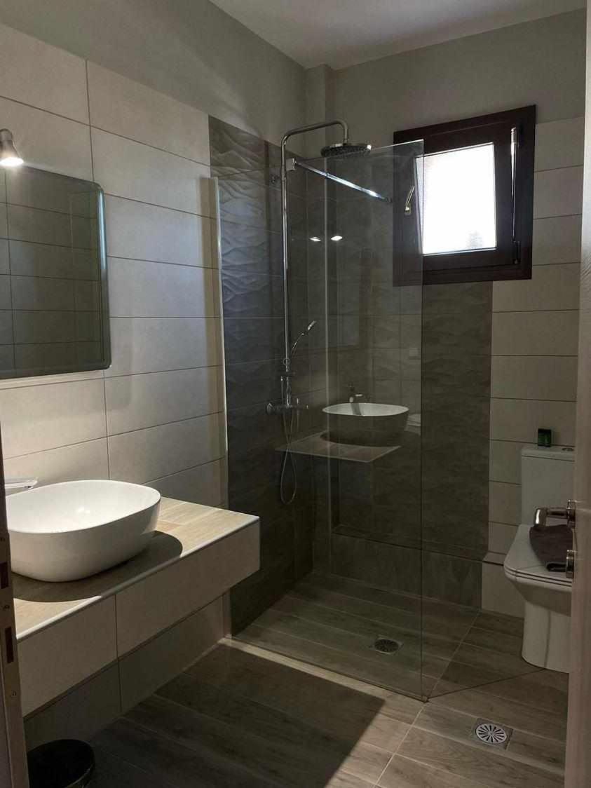 Sinodinos Deluxe Apartments view 5