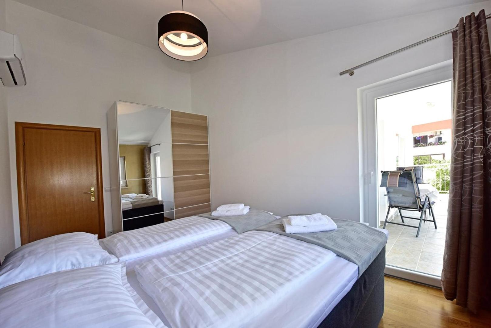 Deluxe Sea-View Apartment in Tar