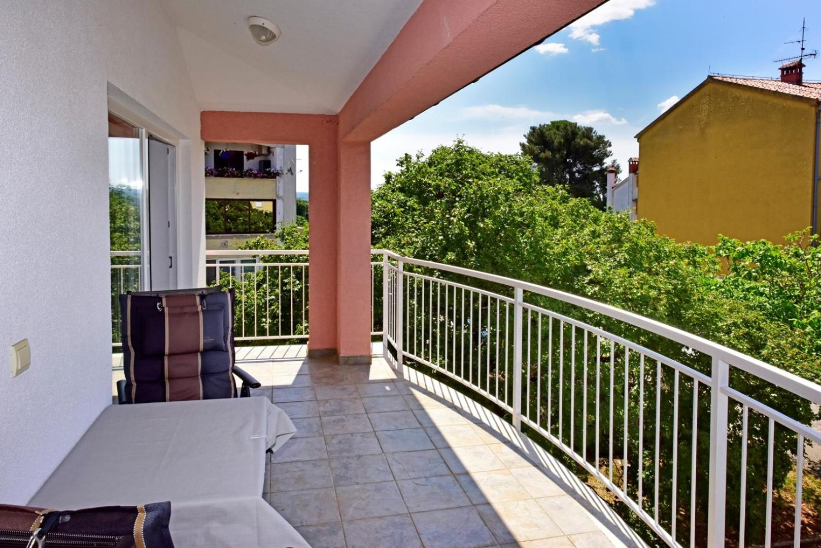 Deluxe Sea-View Apartment in Tar