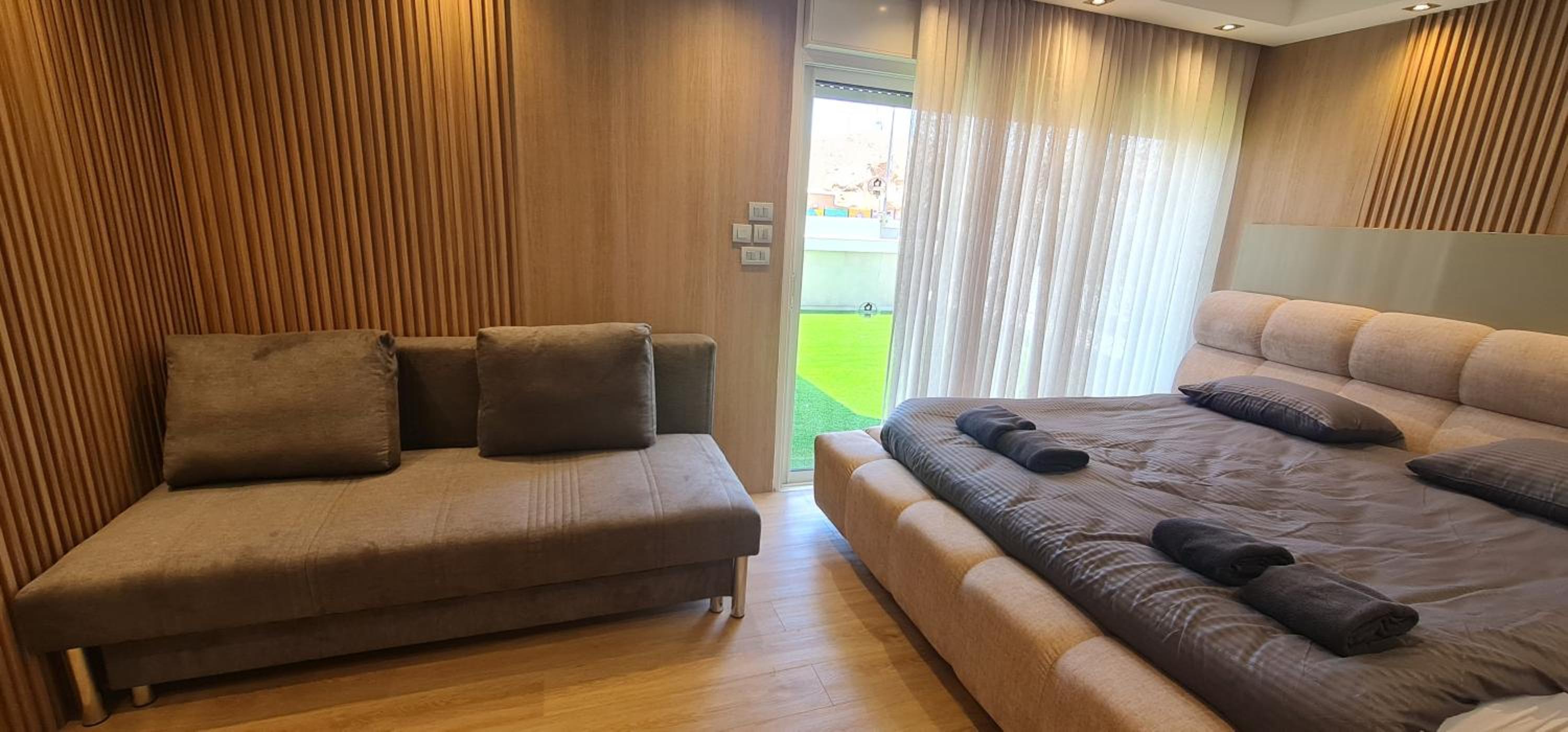 Palmore Resort 4 bedroom apartment with Private Pool - By Amdar Holiday Apartments view 2