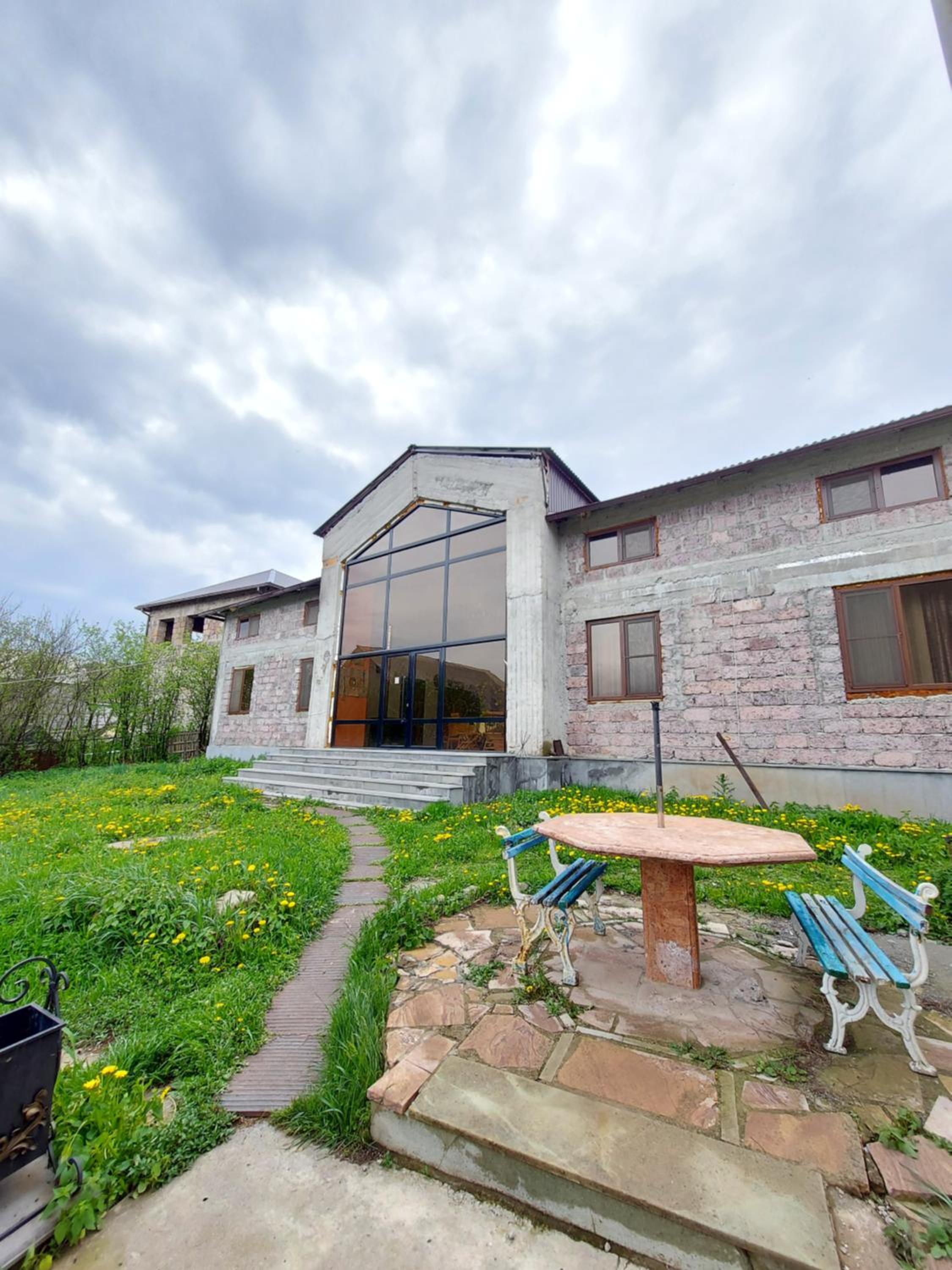 B&B Odzun