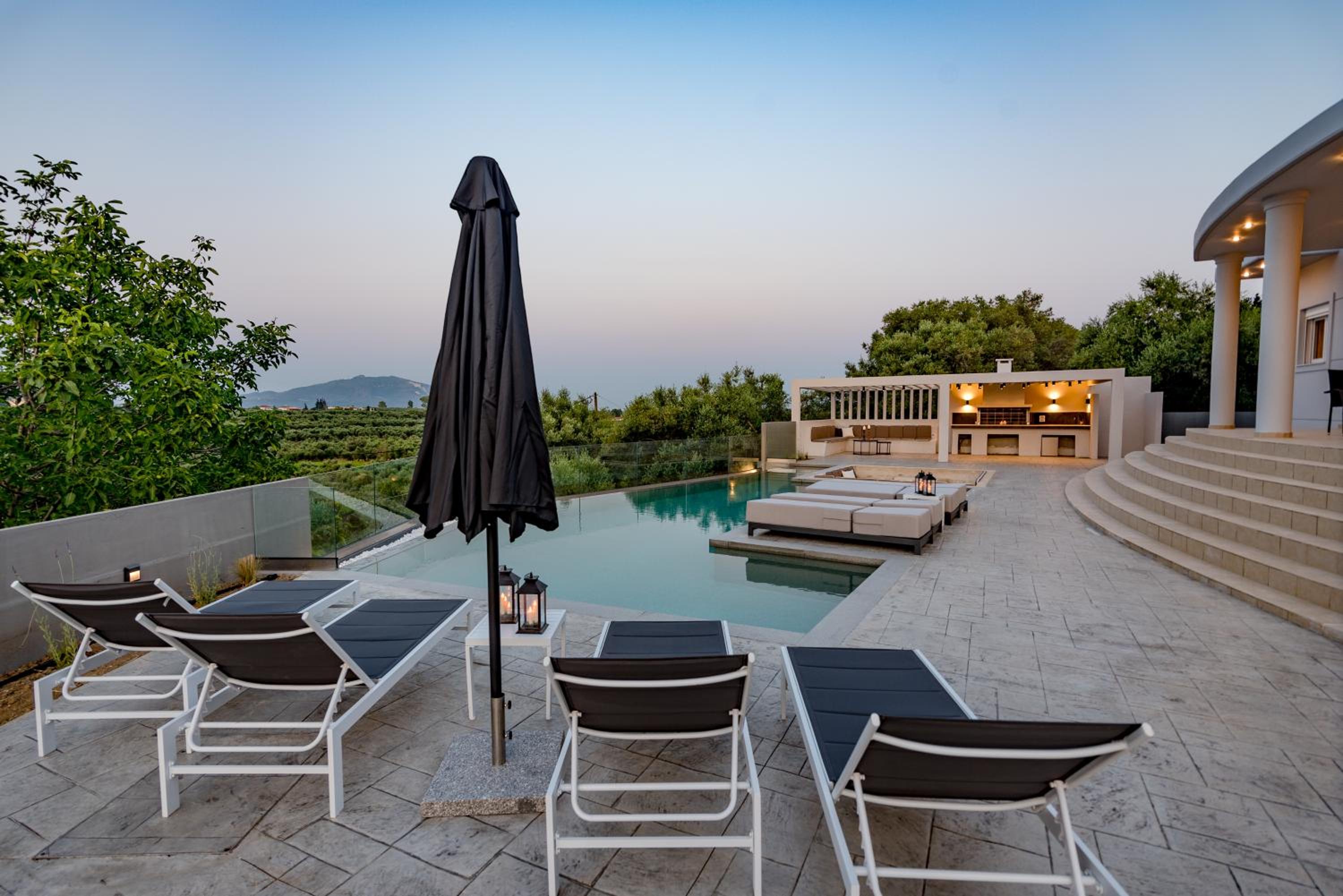 Villa Moonstone
