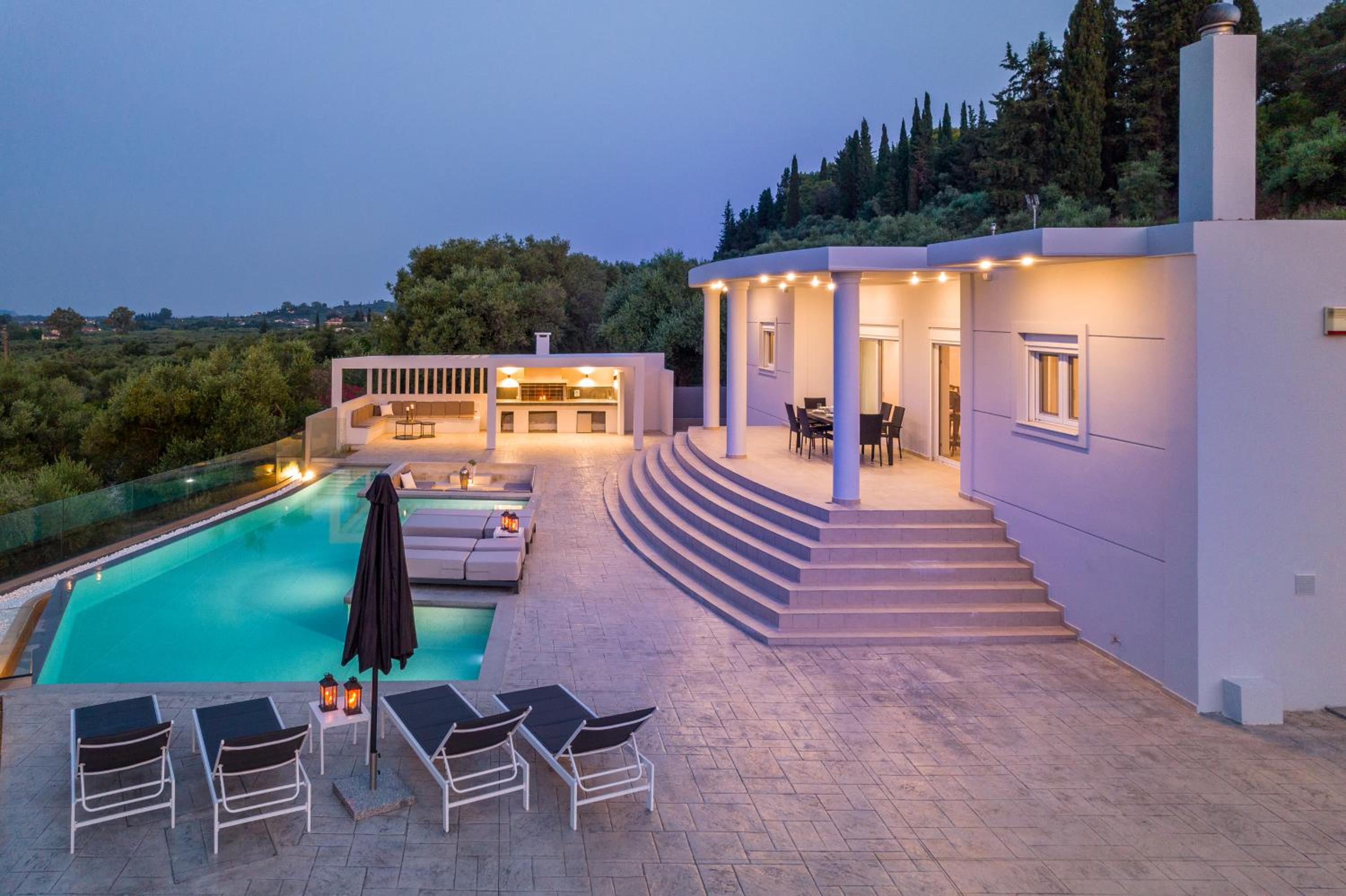 Villa Moonstone
