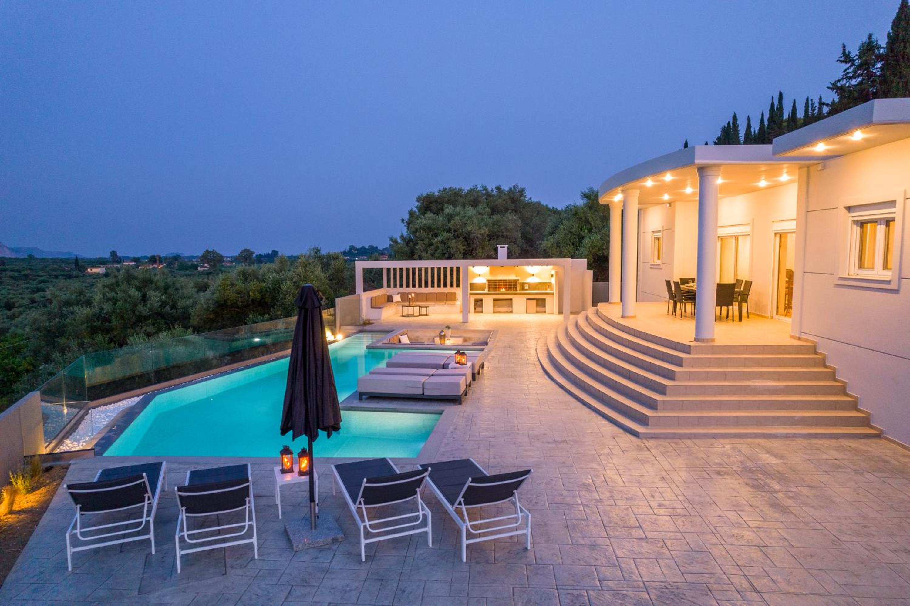 Villa Moonstone
