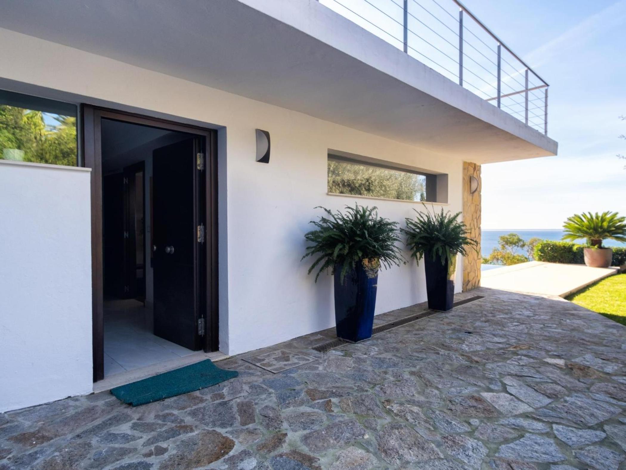 REF. 6 VILLA TARA view 4