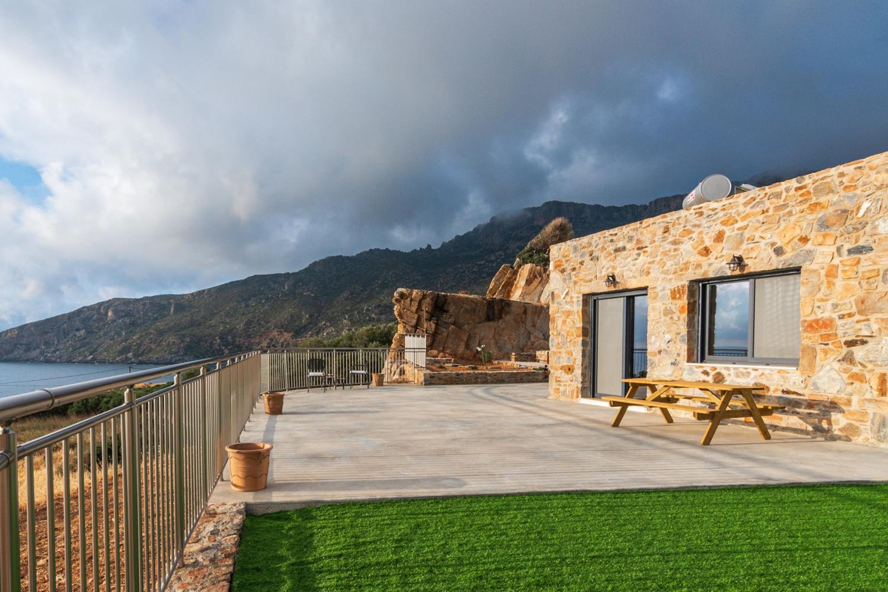 The Rock *Peaceful Retreat House