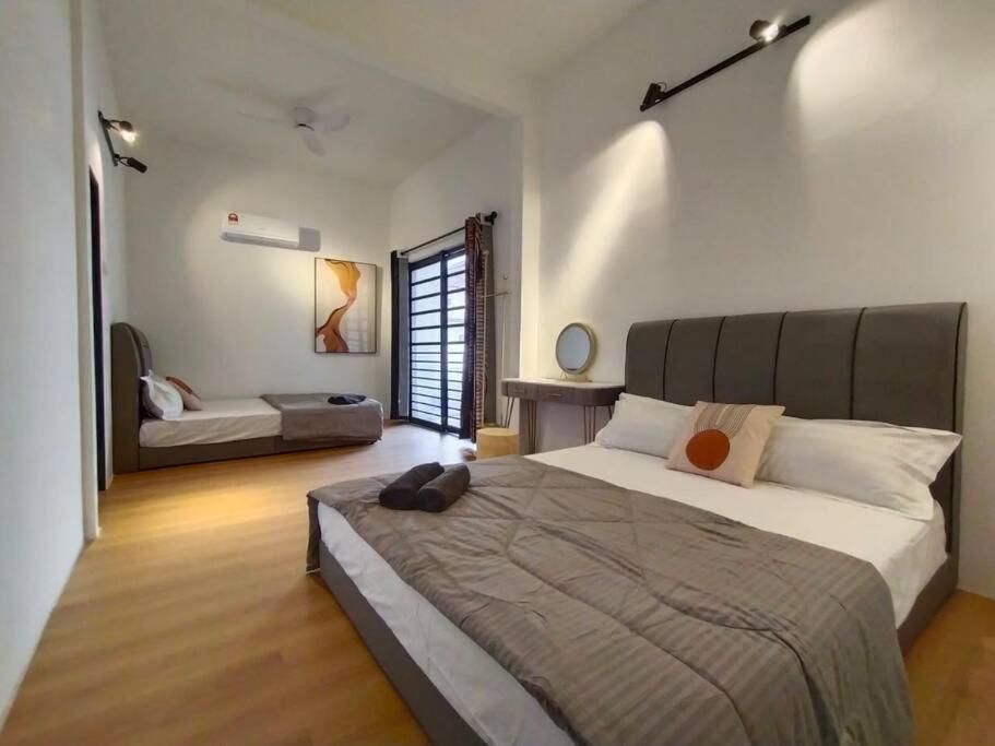 Bole Villa-Private Pool-BBQ-Karaoke 20pax view 2