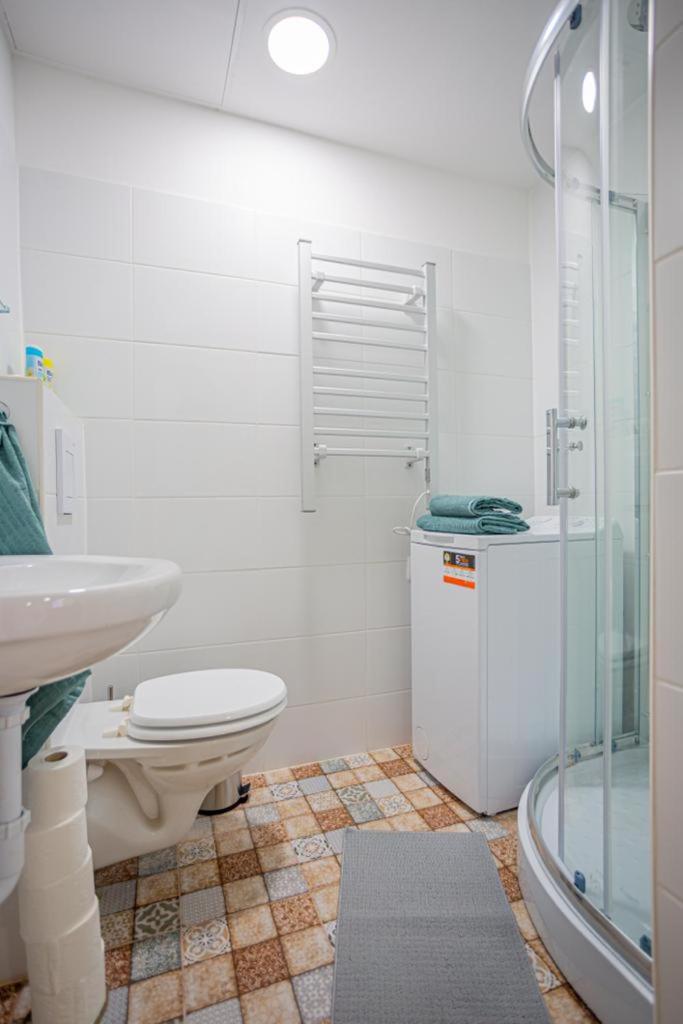 Cosy gallery flat in Akacfa st. view 2