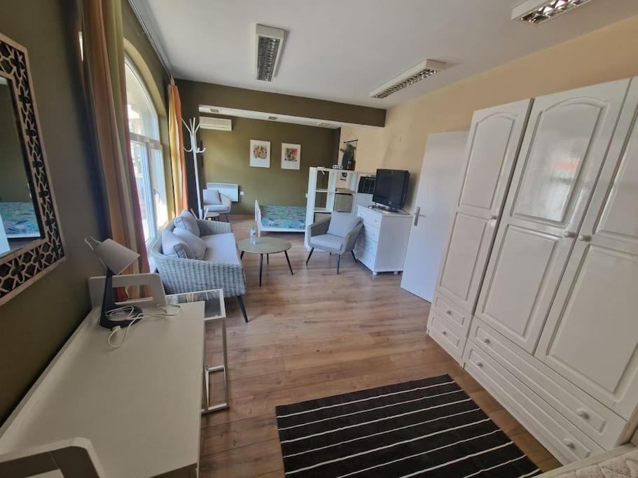 La Maison Ruse Apartments
