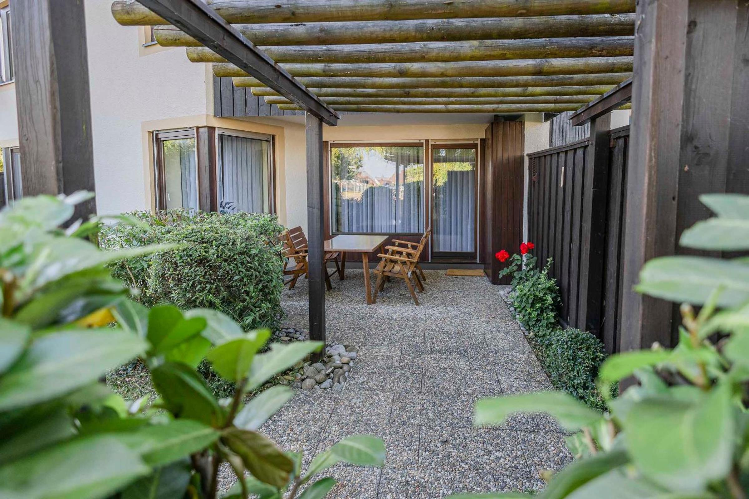 Ferienwohnpark Immenstaad am Bodensee Zwei-Zimmer-Apartment 53 01