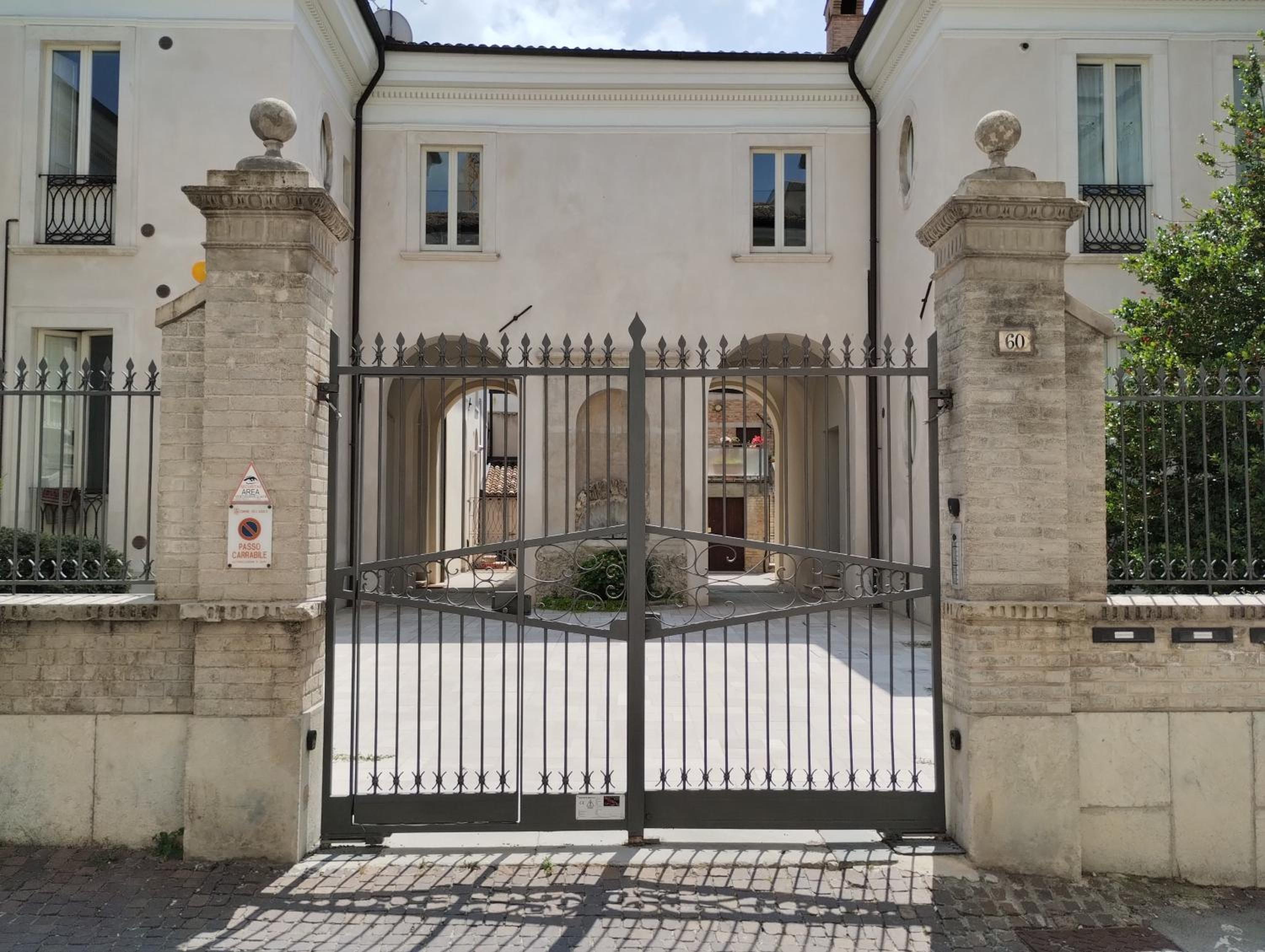 Garibaldi Guest House