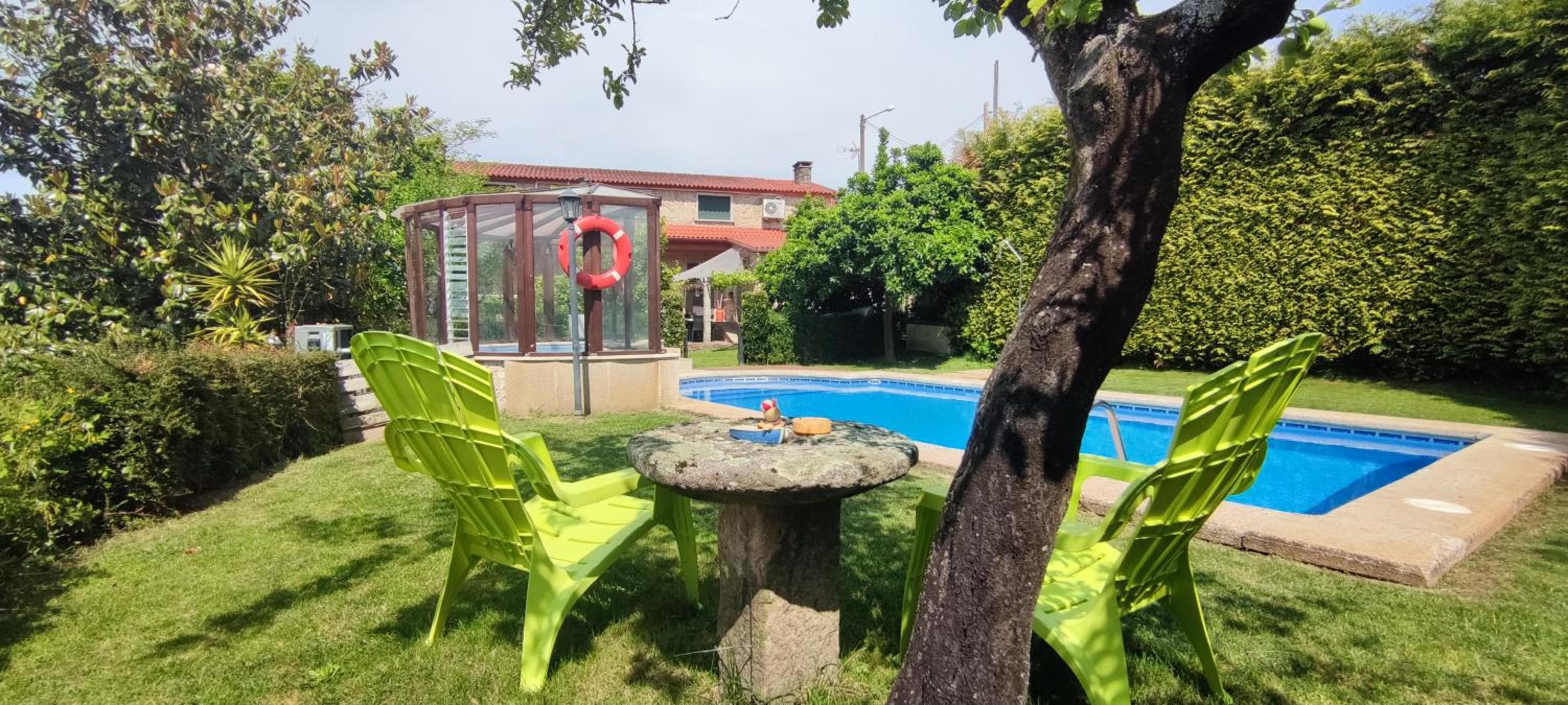 Casa Rural Os Carballos