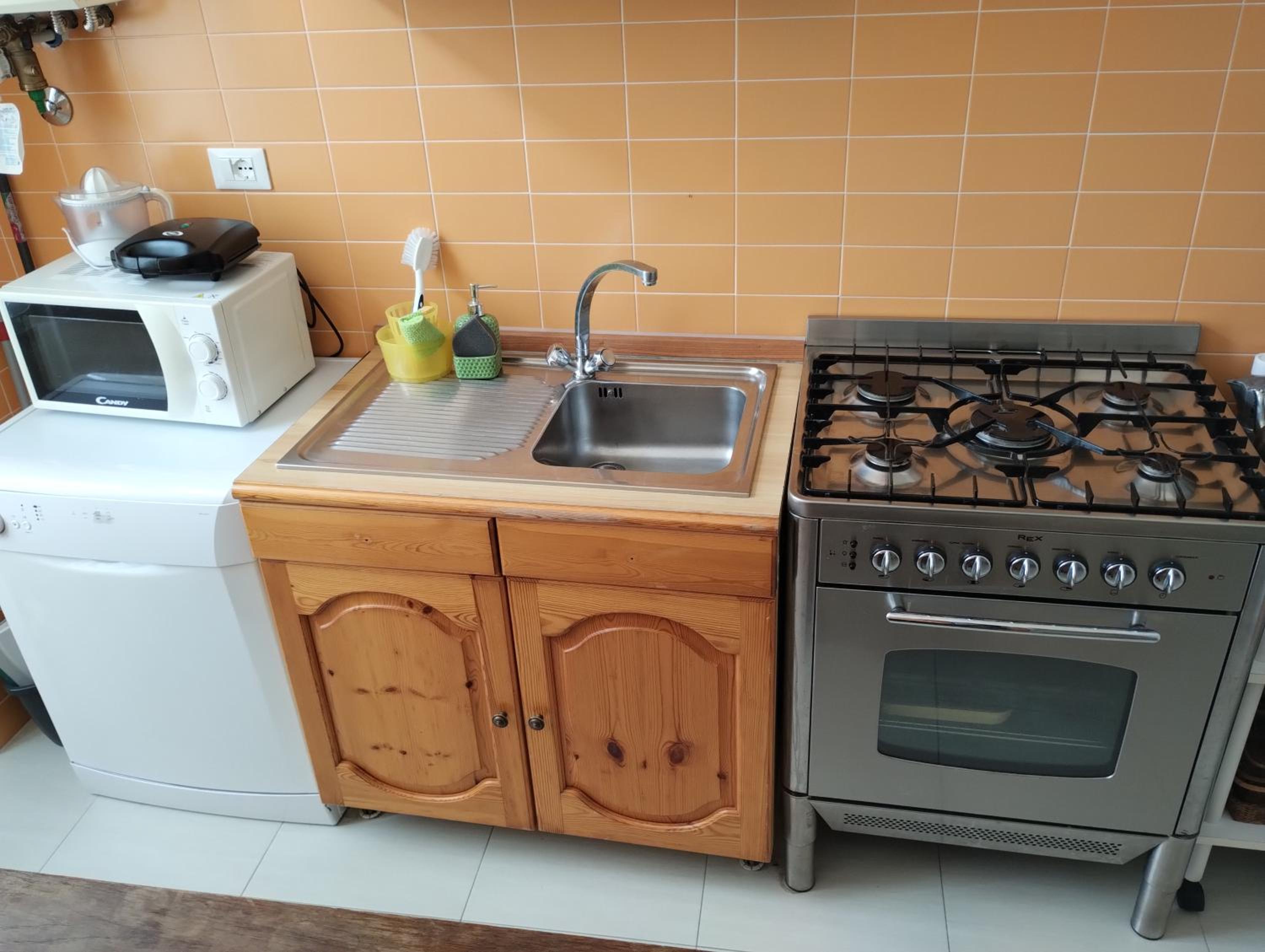 Garibaldi Guest House