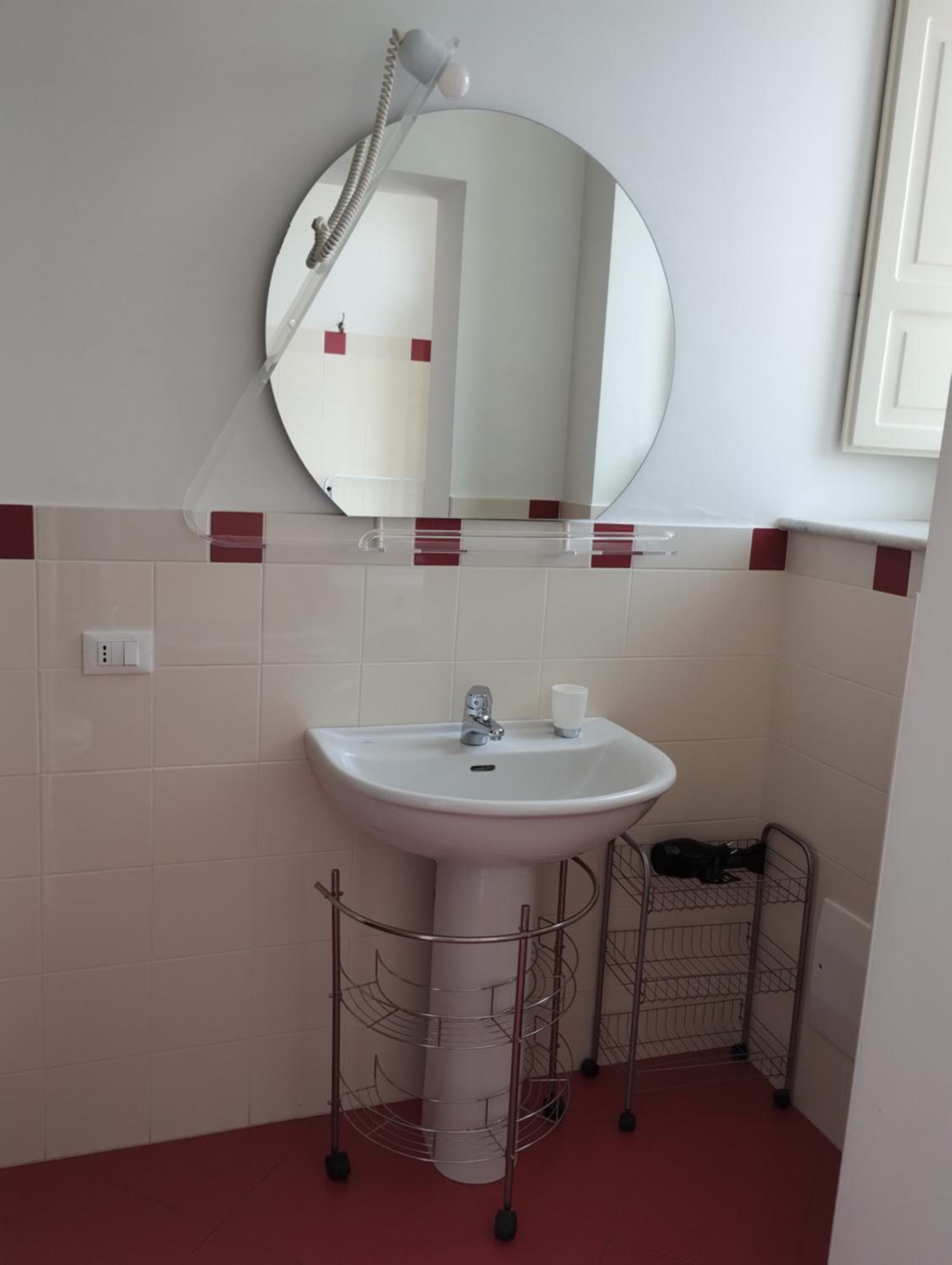 Garibaldi Guest House