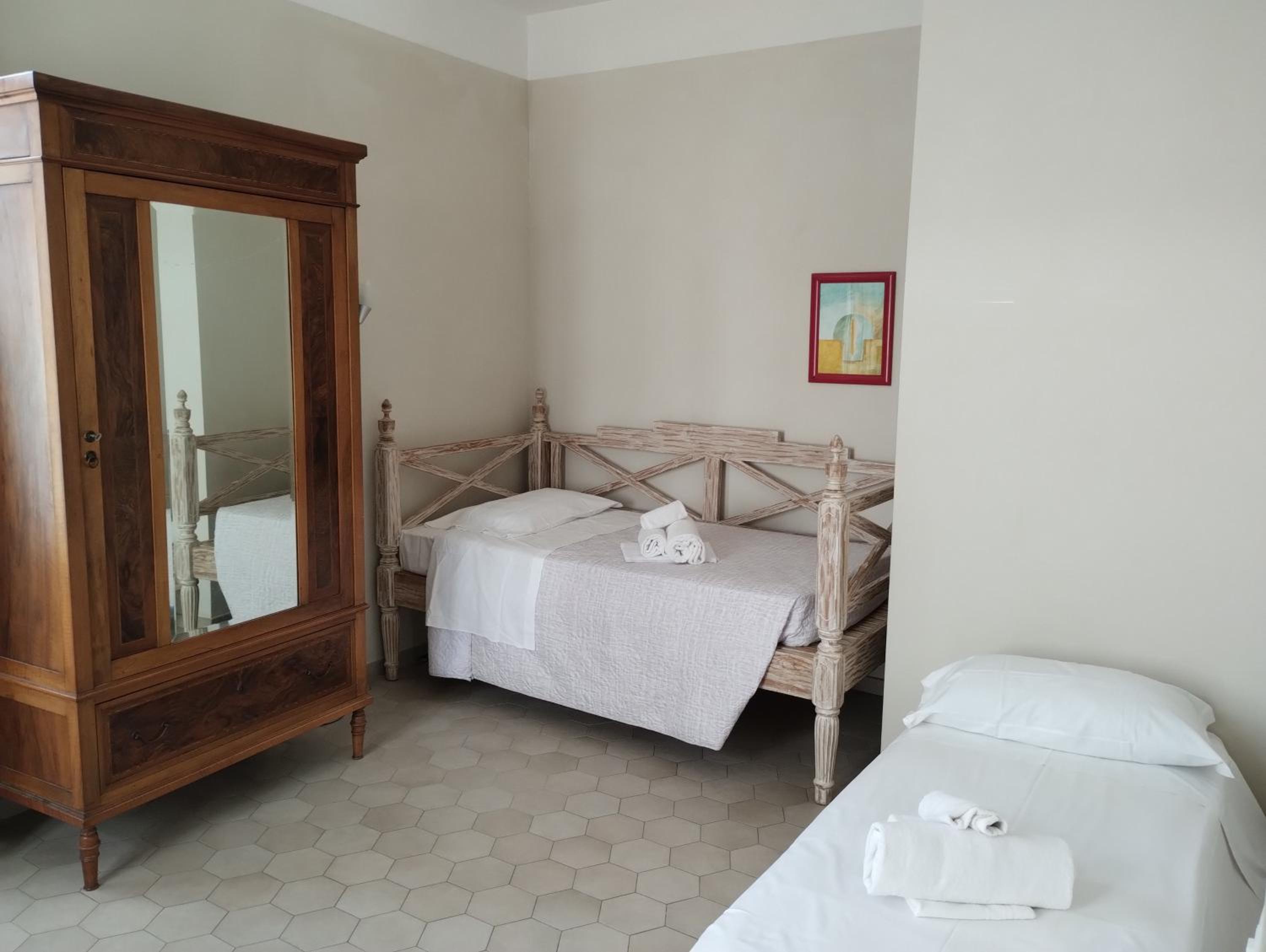 Garibaldi Guest House