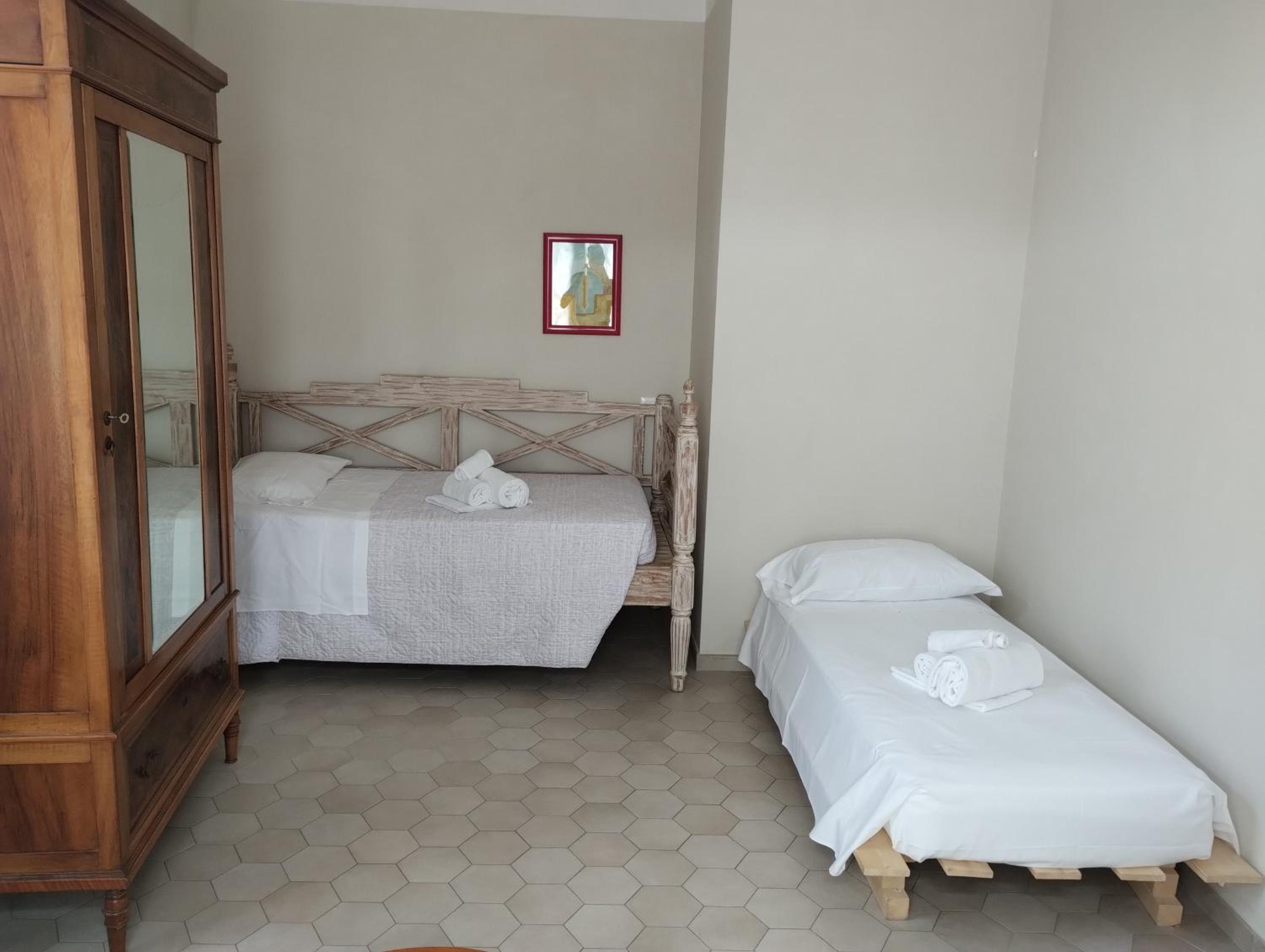 Garibaldi Guest House