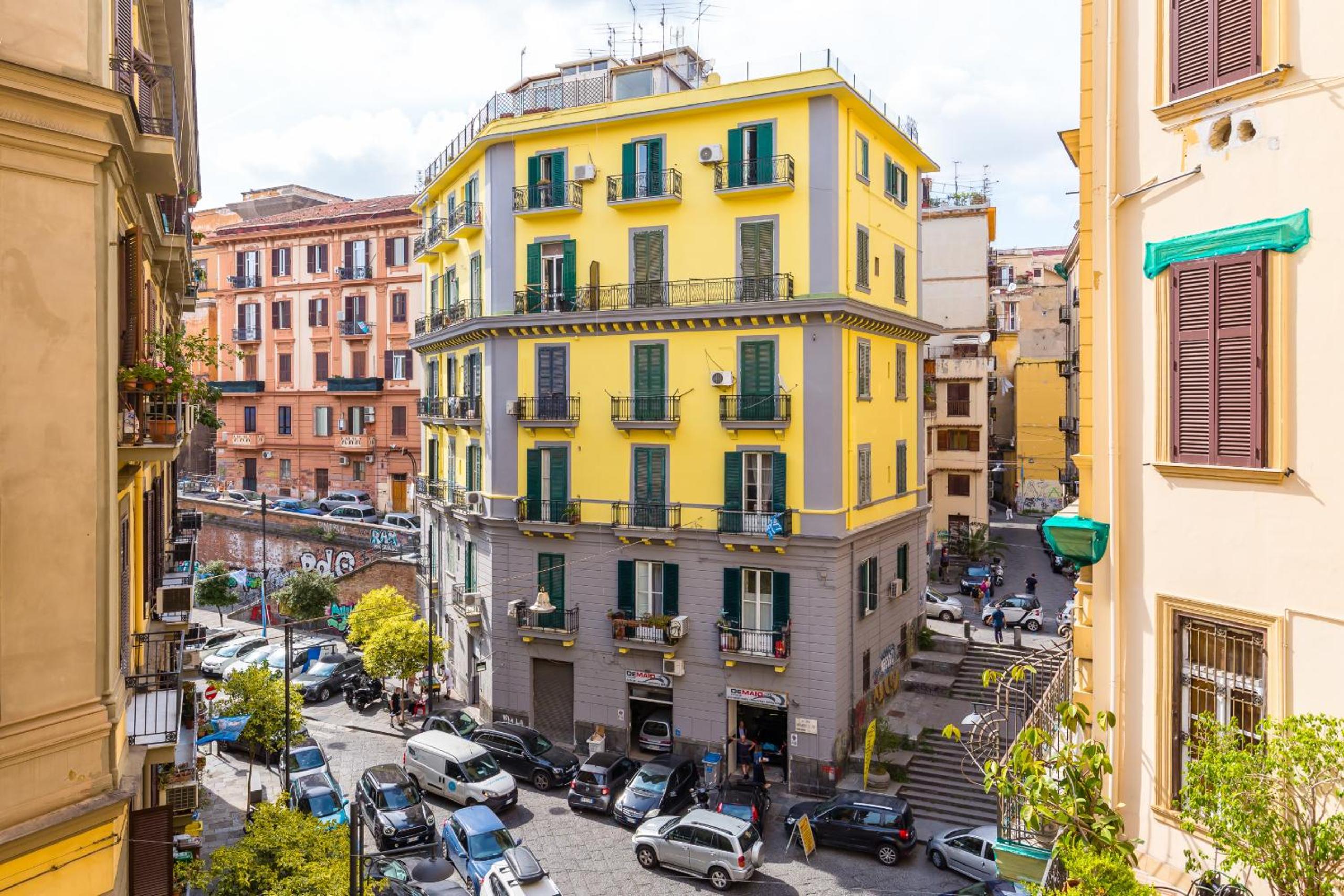 Rettifilo Family Apartment by Wonderful Italy