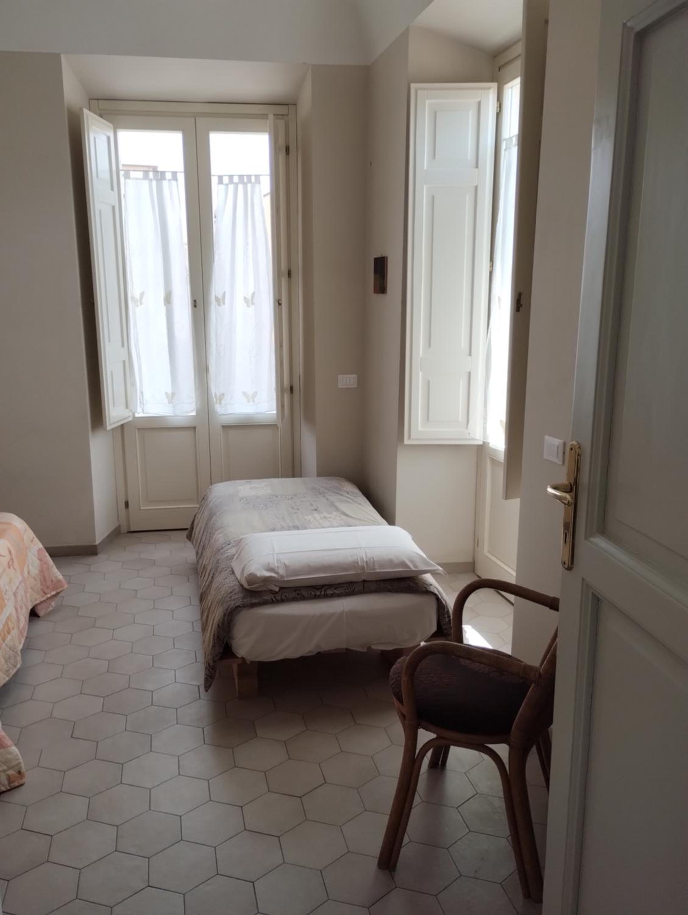 Garibaldi Guest House
