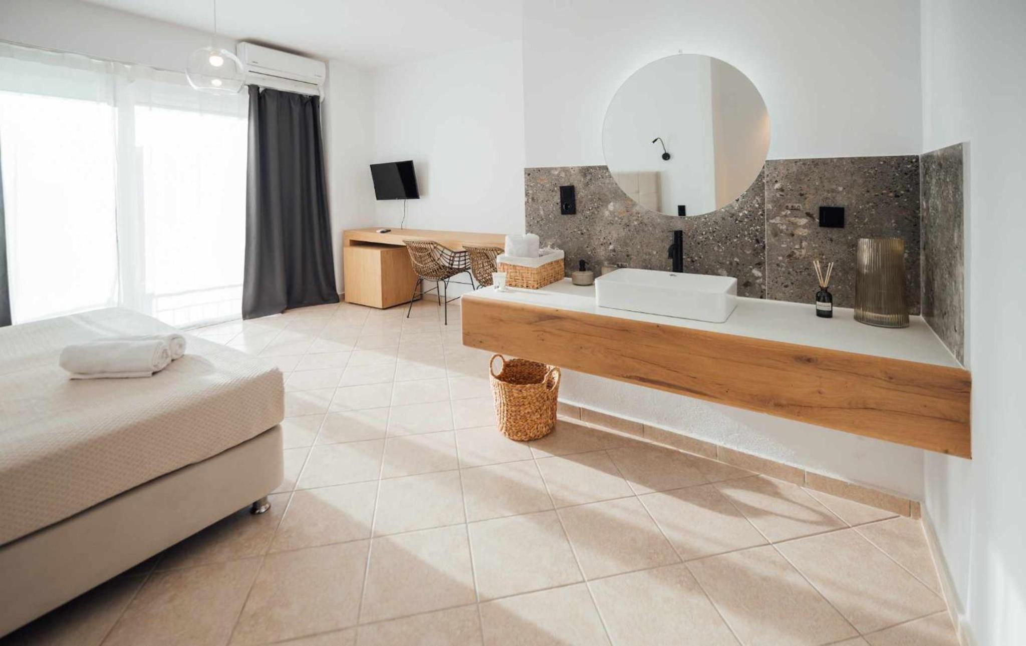 Thirsty Dog Urban Port Studios photo 3