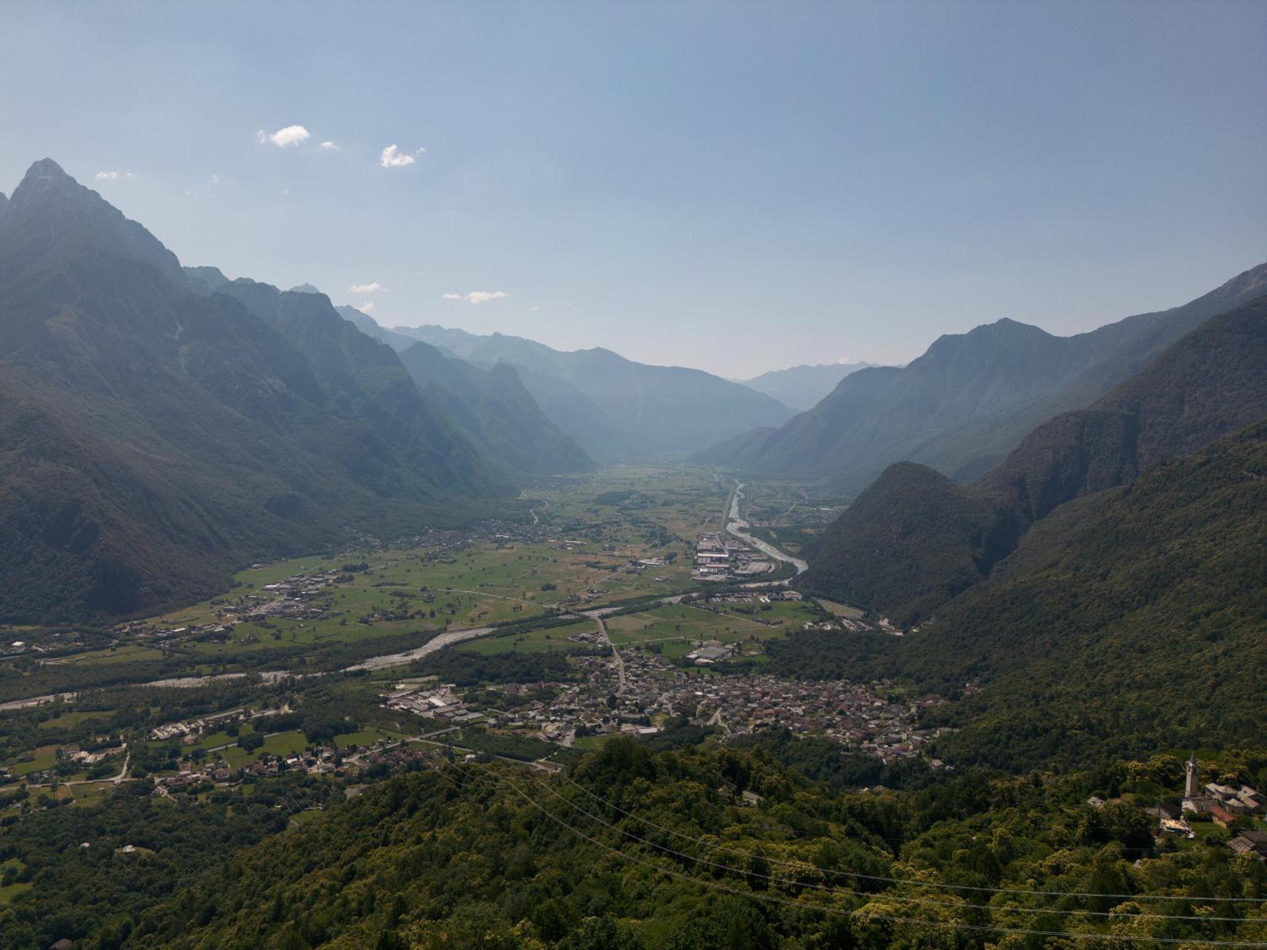 Hunum