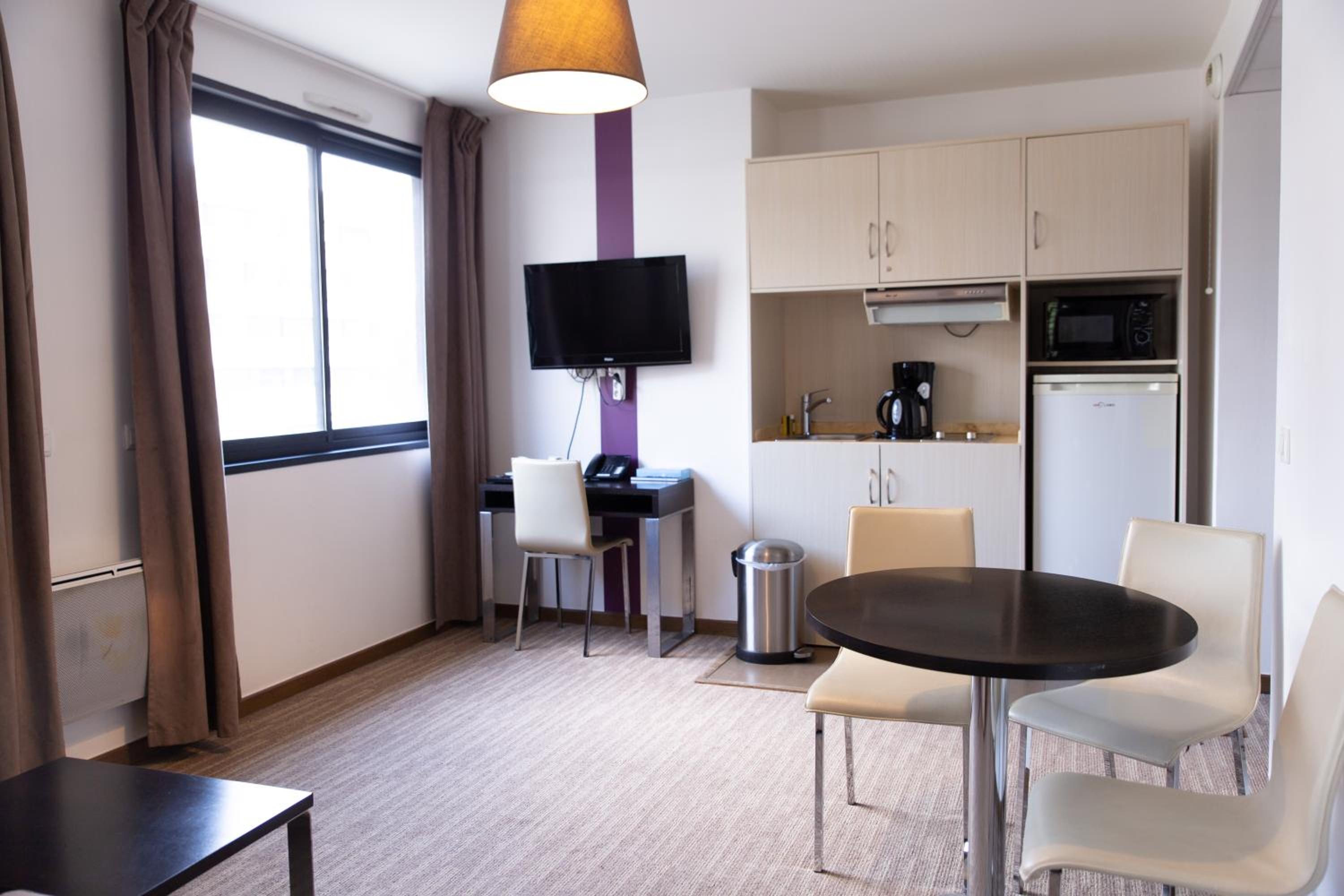 Ferney-Voltaire Vacations - Zenitude Swiss Apparthotels - Property Image 11