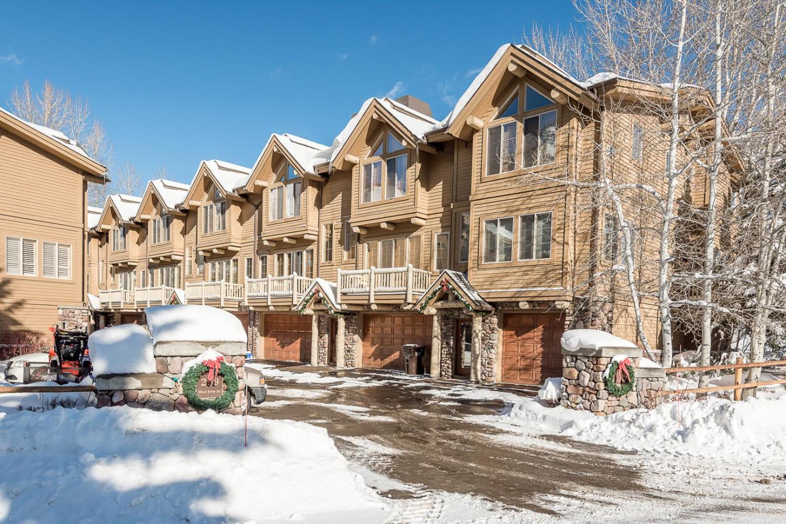 Townhomes at River Run Unit E view 4