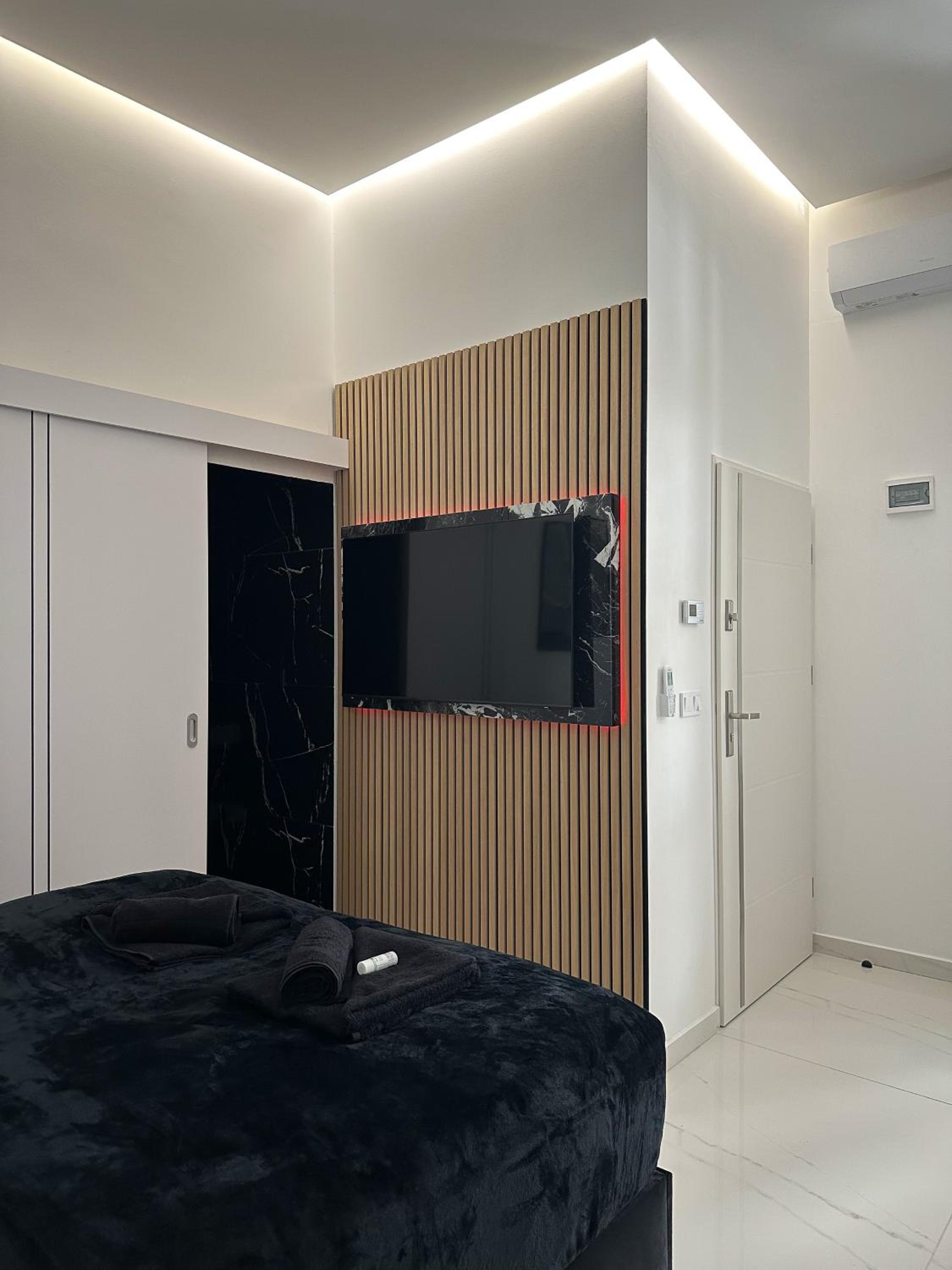 V21 Luxury Apartments view 2
