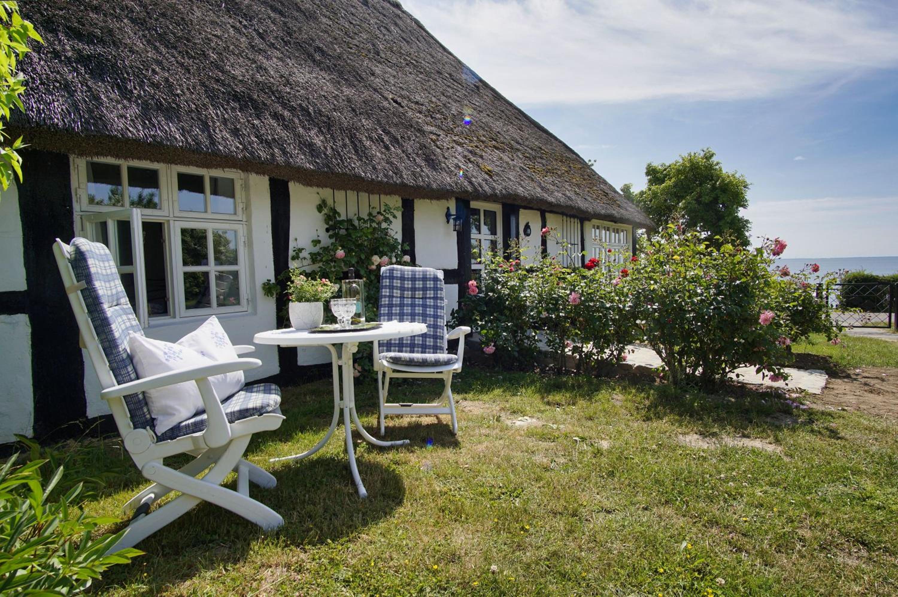 strandnahe Idylle am Meer, private Badestelle, Strandkorb - Gutshof Ostseeblick