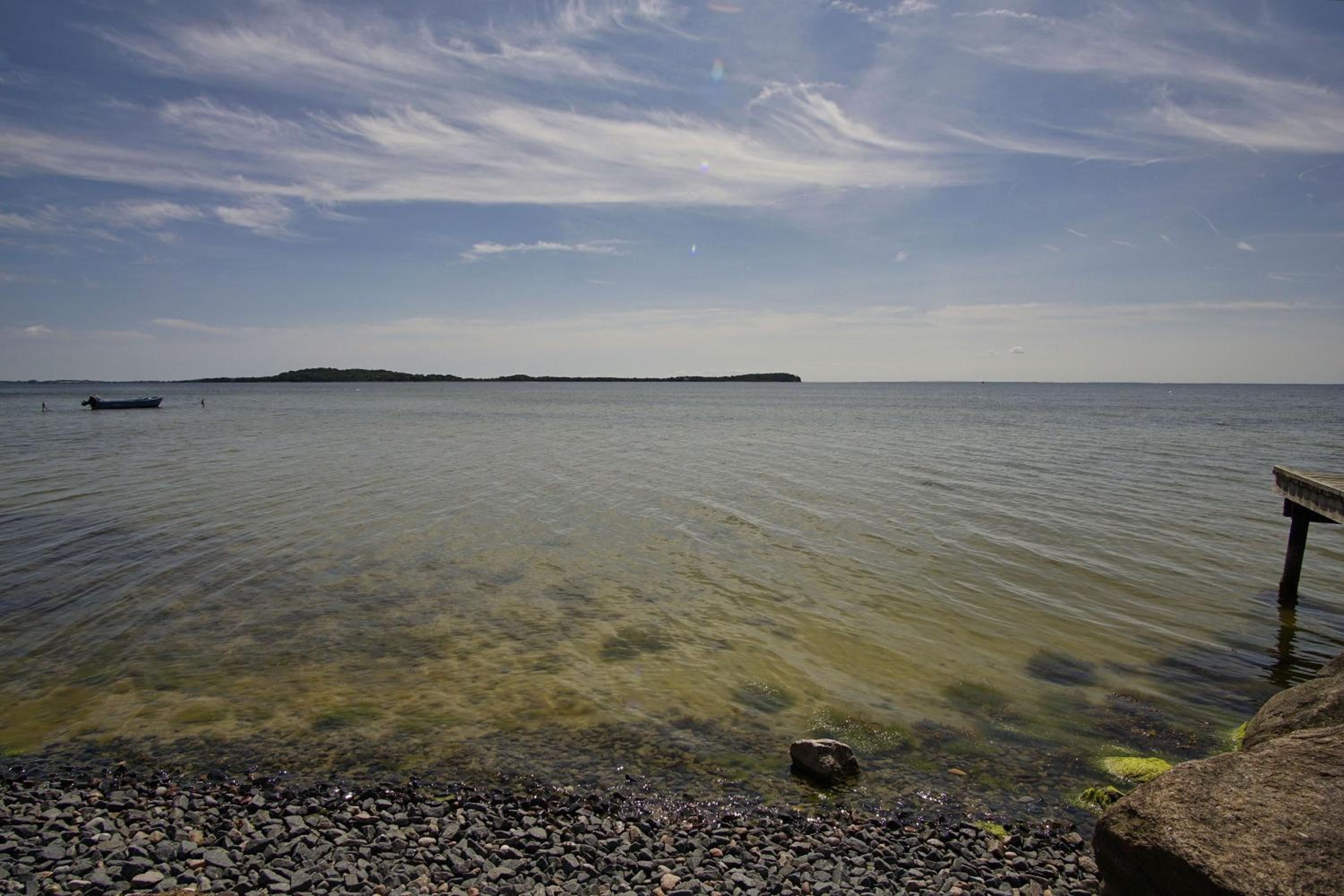 strandnahe Idylle am Meer, private Badestelle, Strandkorb - Gutshof Ostseeblick