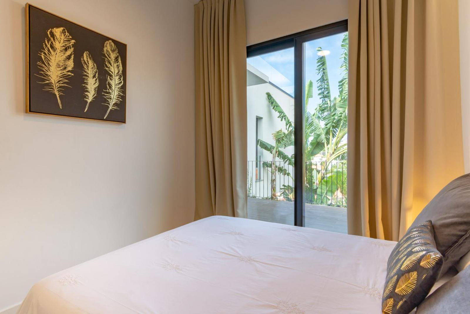 Entire Villa, Bay Views, Private Rooftop & BBQ view 2
