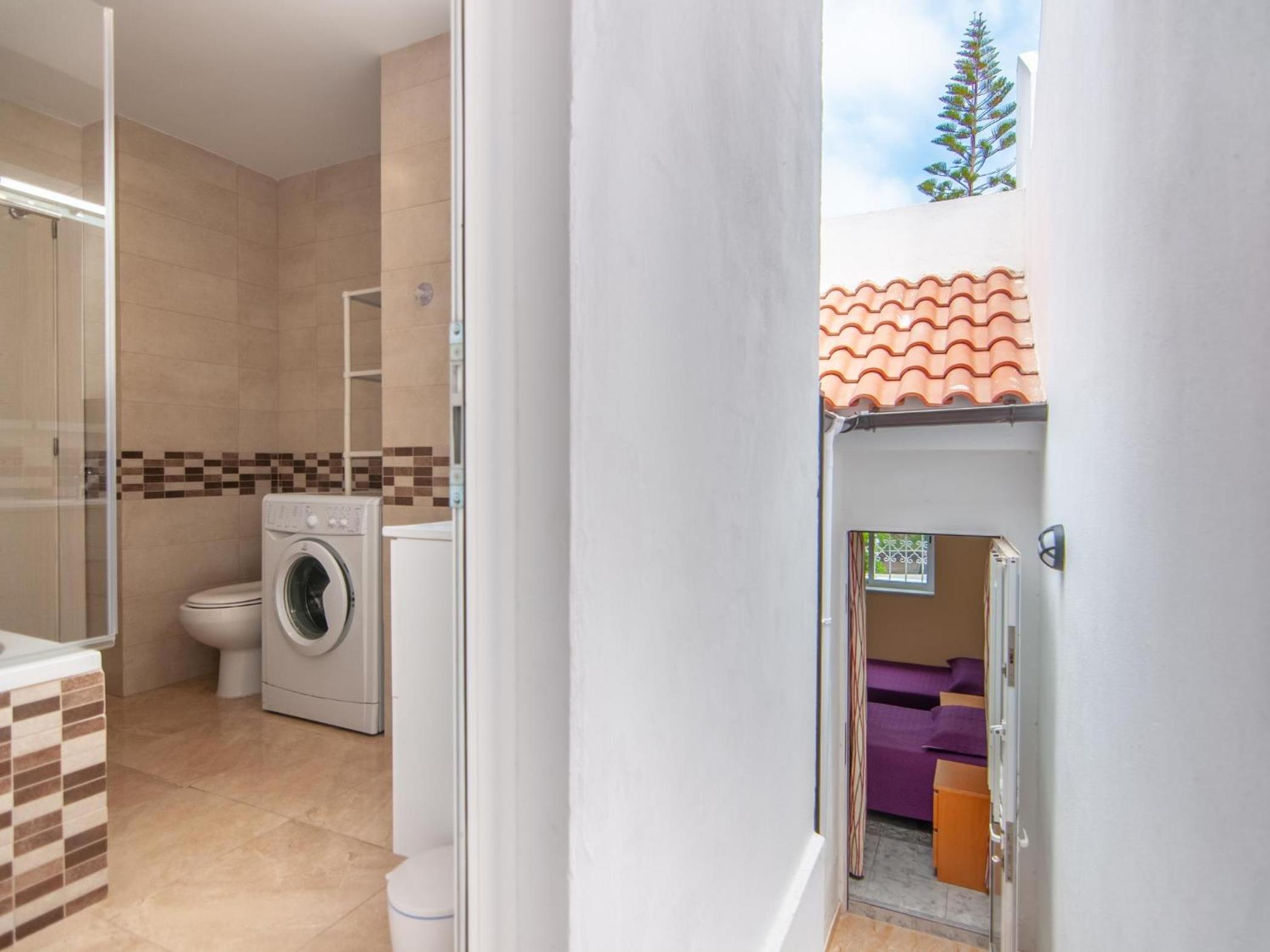 Sunshine holiday house