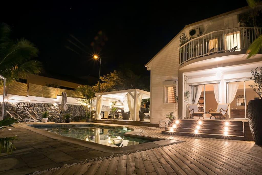 Le Badamier Blanc villa familiale 5 étoiles piscine chauffée 13 personnes view 5