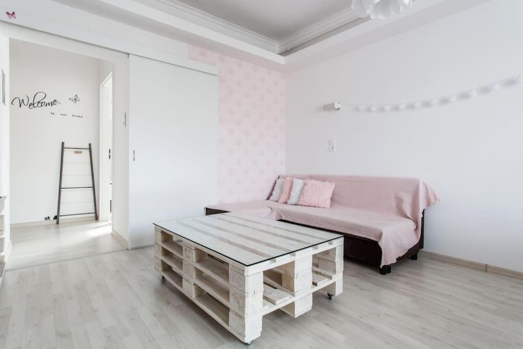 Brand new, large apartment with opening discount view 3