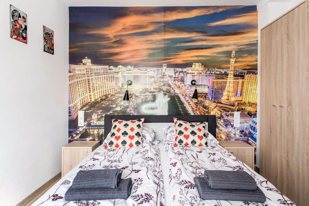 Brand new, large apartment with opening discount view 5