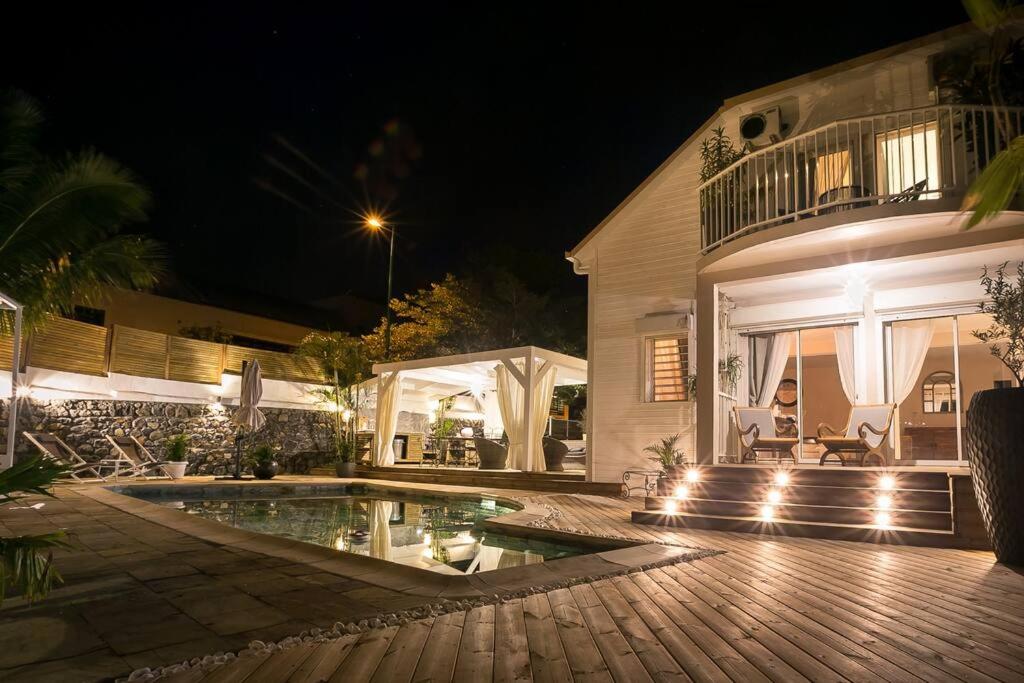 Le Grand Badamier Blanc grande villa familiale 5 étoiles piscine chauffée 17 personnes view 4