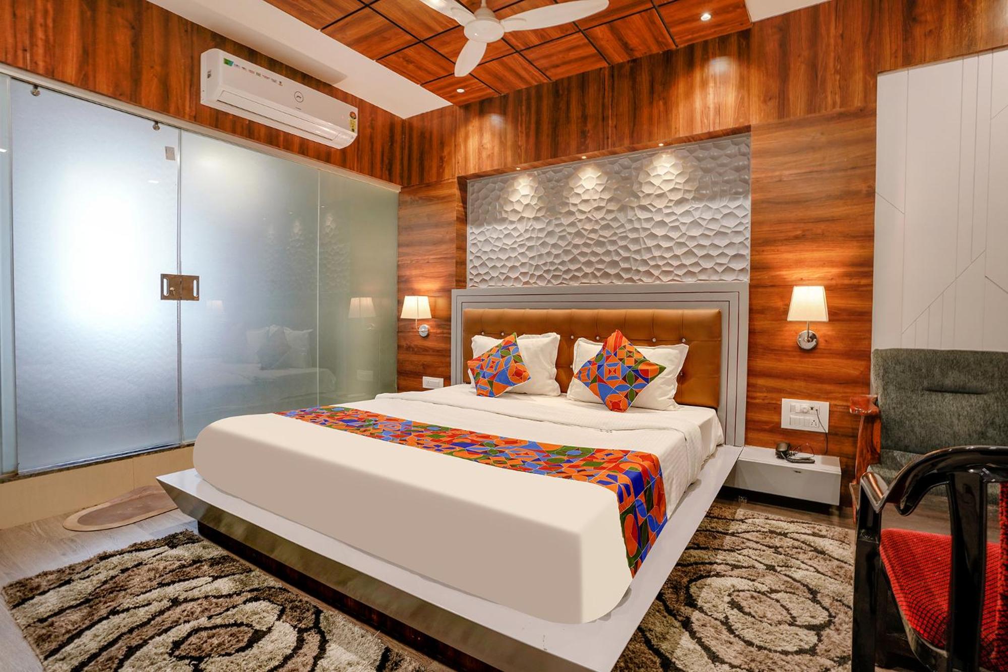 FabHotel The Valentine - Udhna Road view 4