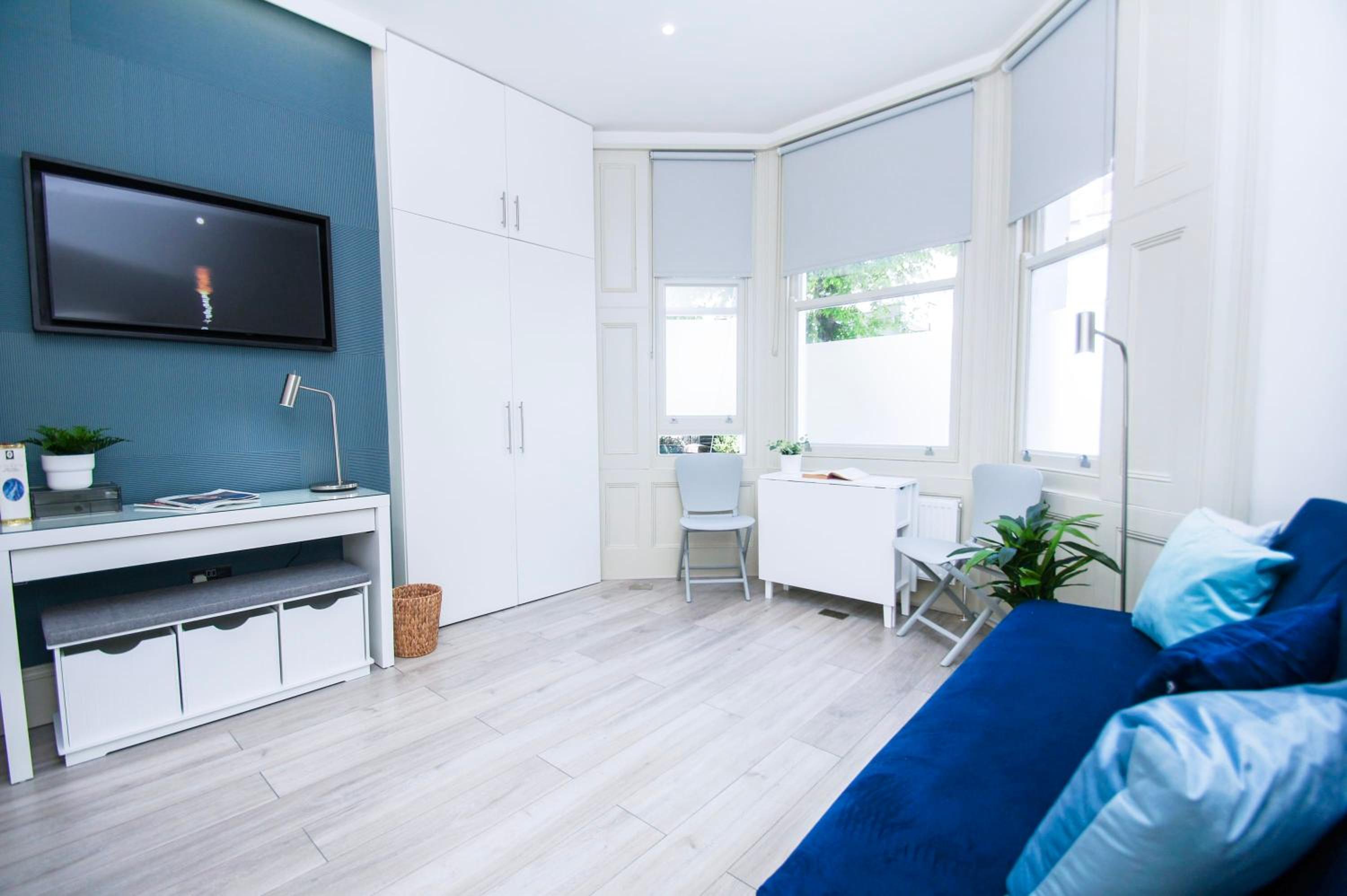 SoBo Studio 1- by Brighton Holiday Lets view 3