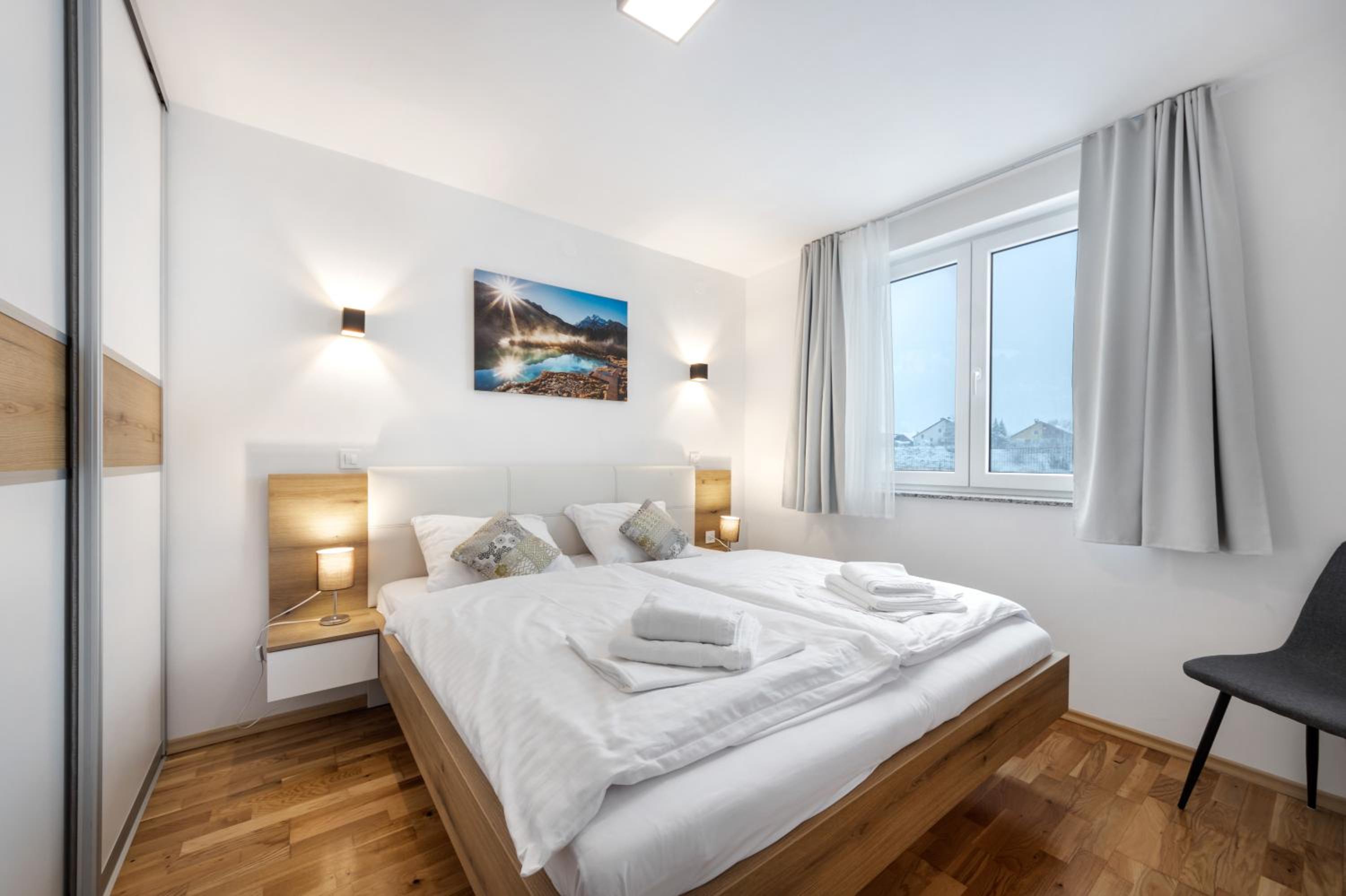 Chic Apartments with Finnish Sauna and Jacuzzi view 4
