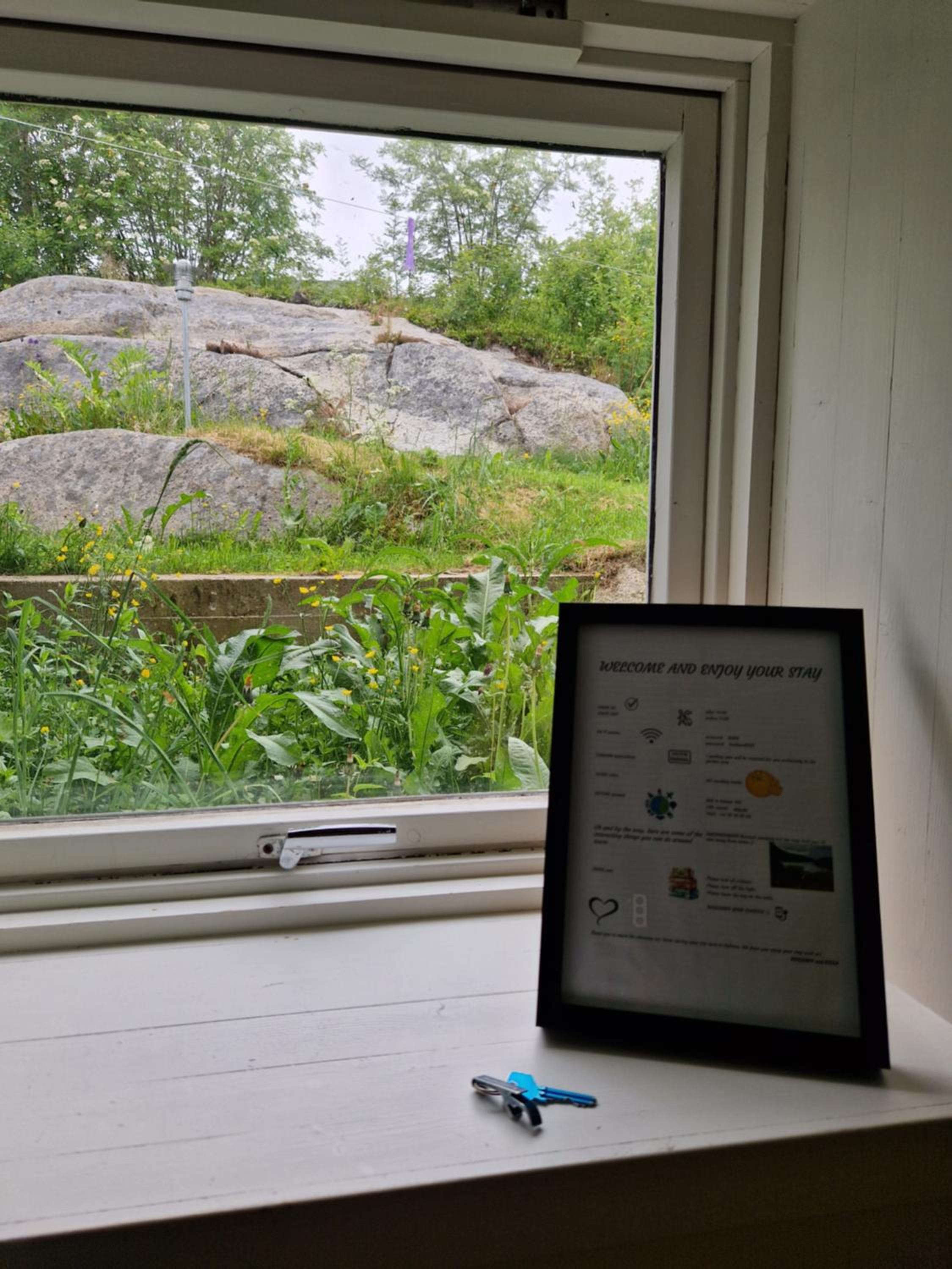 Your place to stay in Lofoten at our family house! view 2