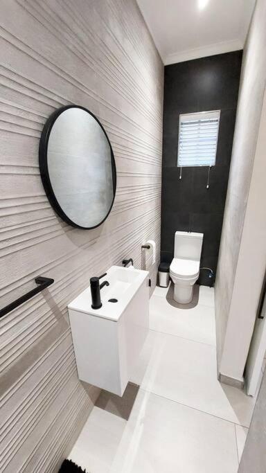Modern, cozy private studio with garden, self check-in