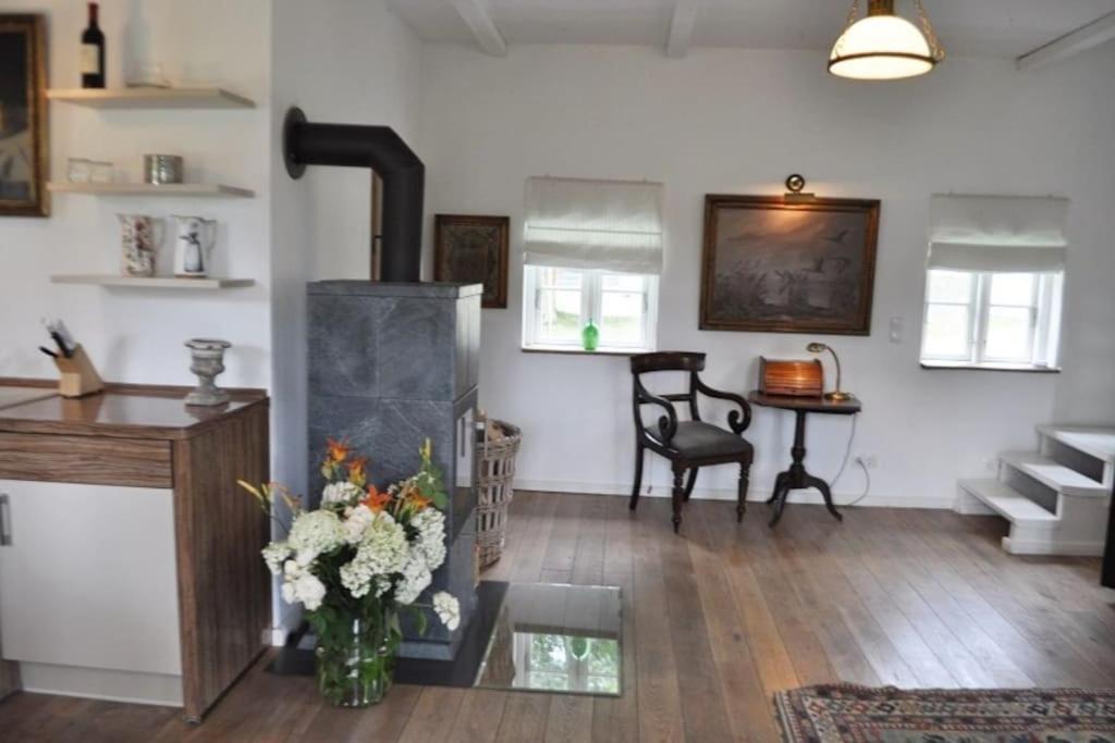 Zauberhaftes englisches Cottage am Gutshaus