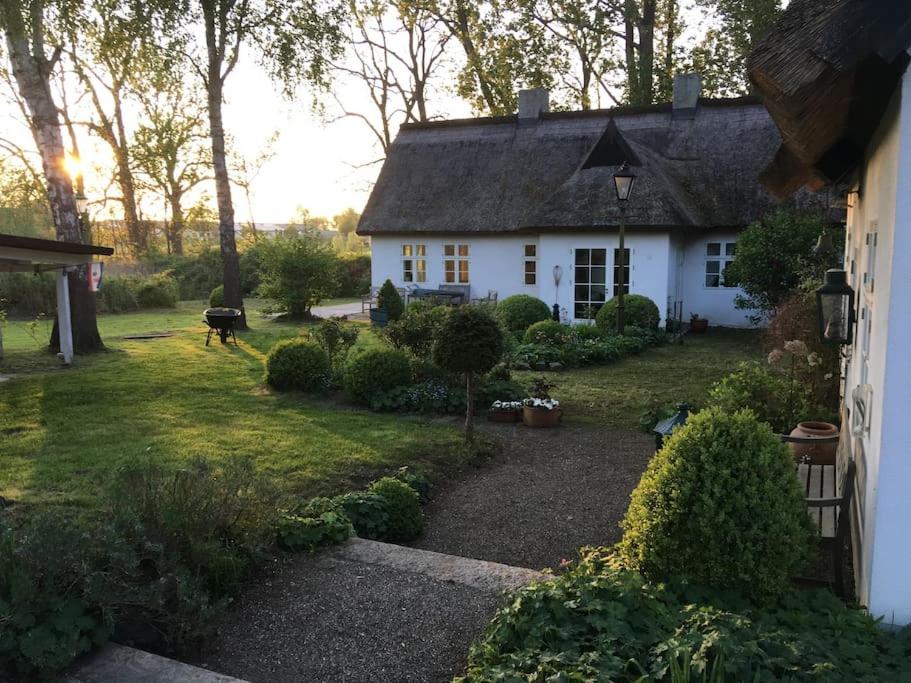 Zauberhaftes englisches Cottage am Gutshaus